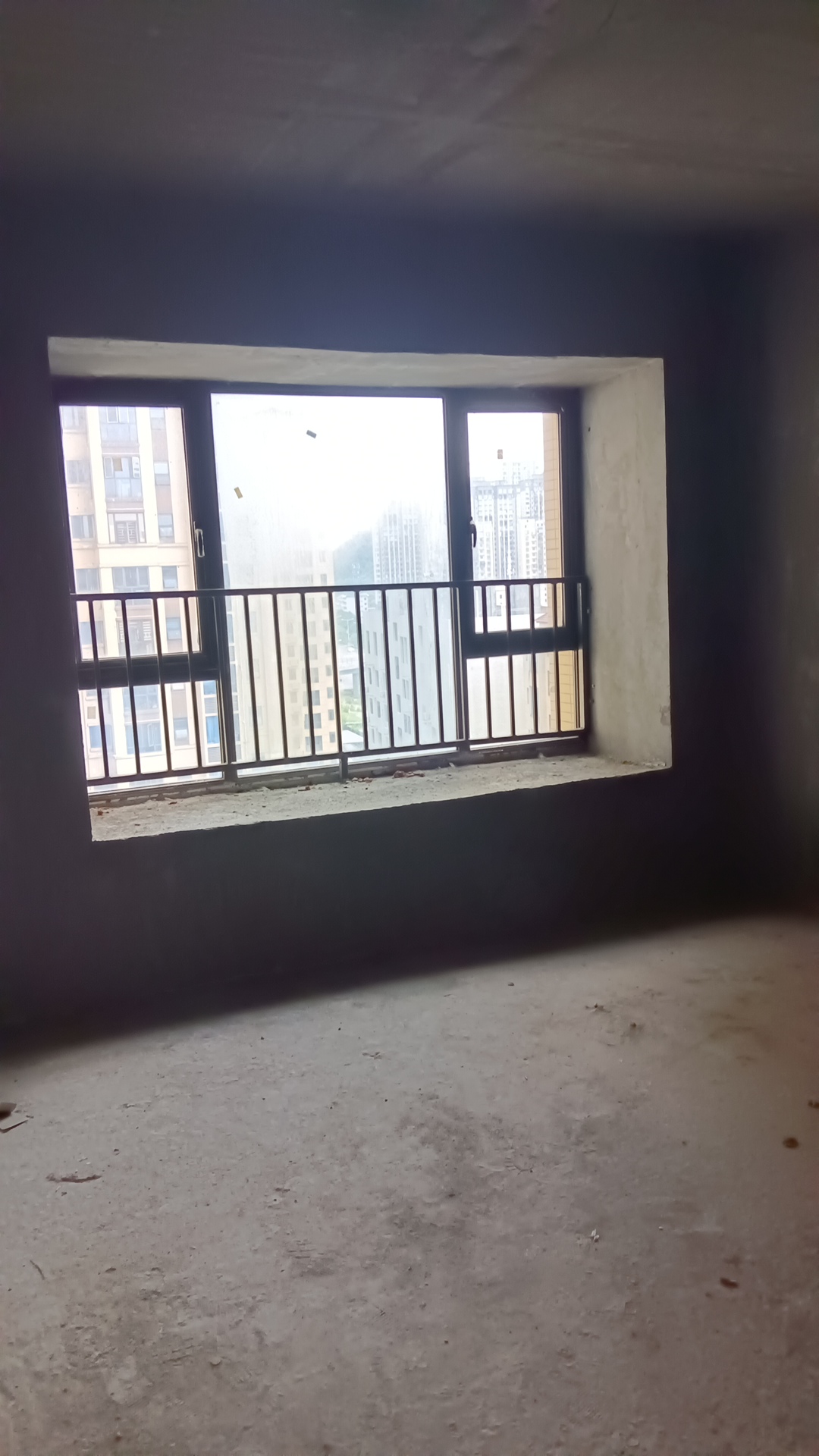 悦江山 4室2厅2卫 64.0万 悦江山 4室2厅2卫 64.0万客厅