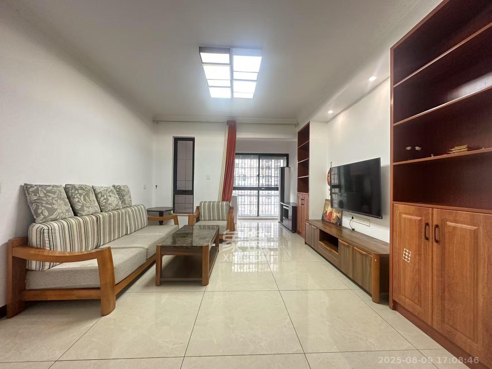 国泰九龙湾  4室2厅2卫    2400.0元/月 国泰九龙湾  4室2厅2卫    2400.0元/月户型图