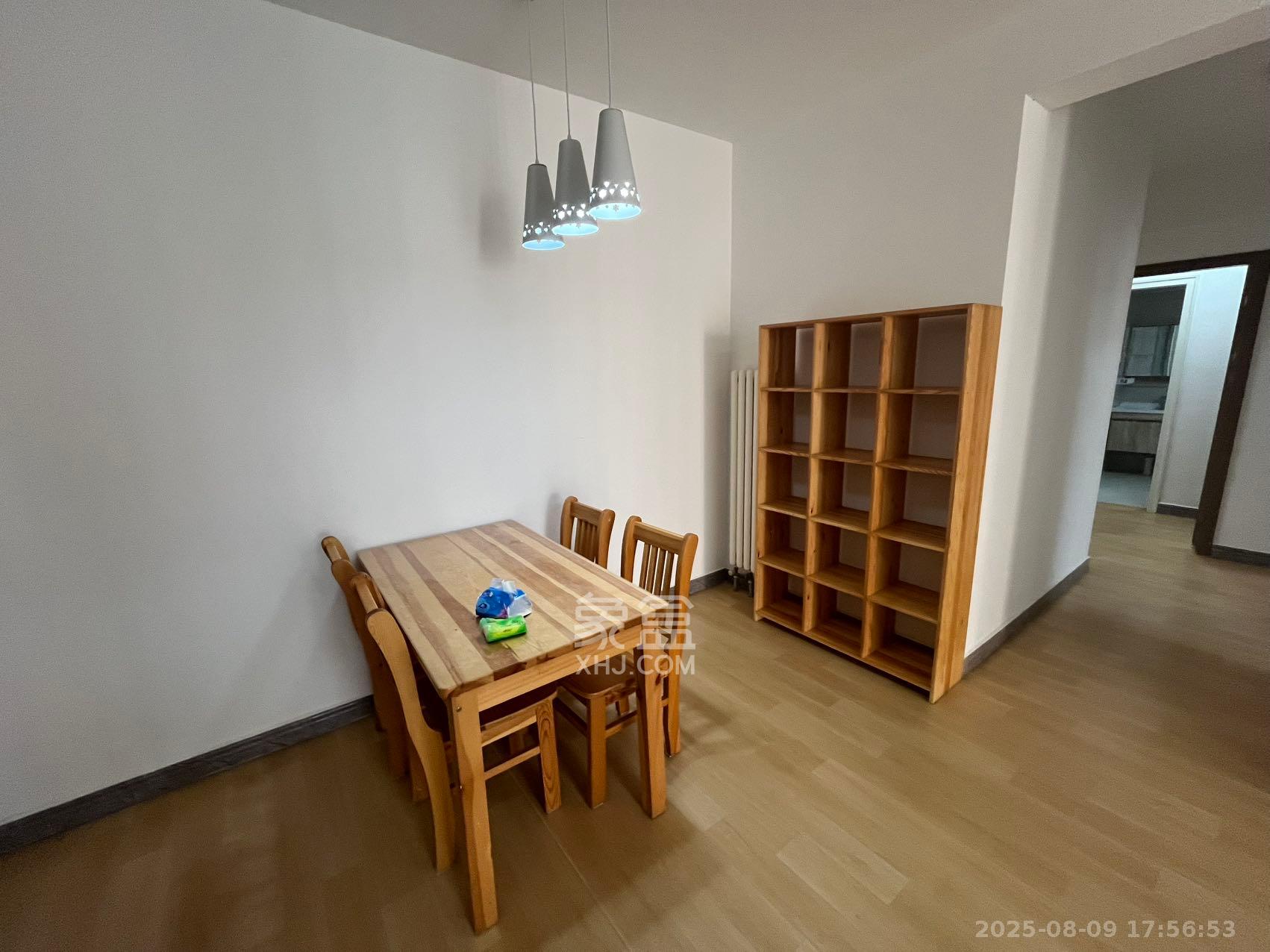 怡海星城 3室2厅1卫 2200.0元/月 怡海星城 3室2厅1卫 2200.0元/月室内图