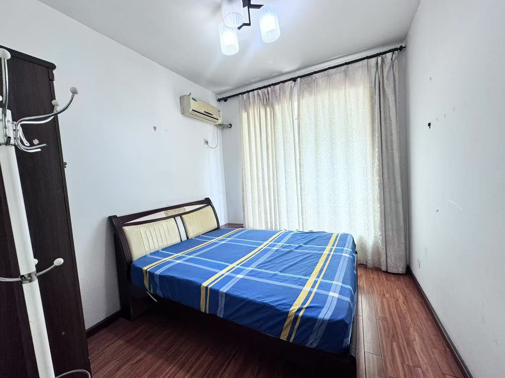 四季花园 4室2厅2卫 78.8万 四季花园 4室2厅2卫 78.8万室内图