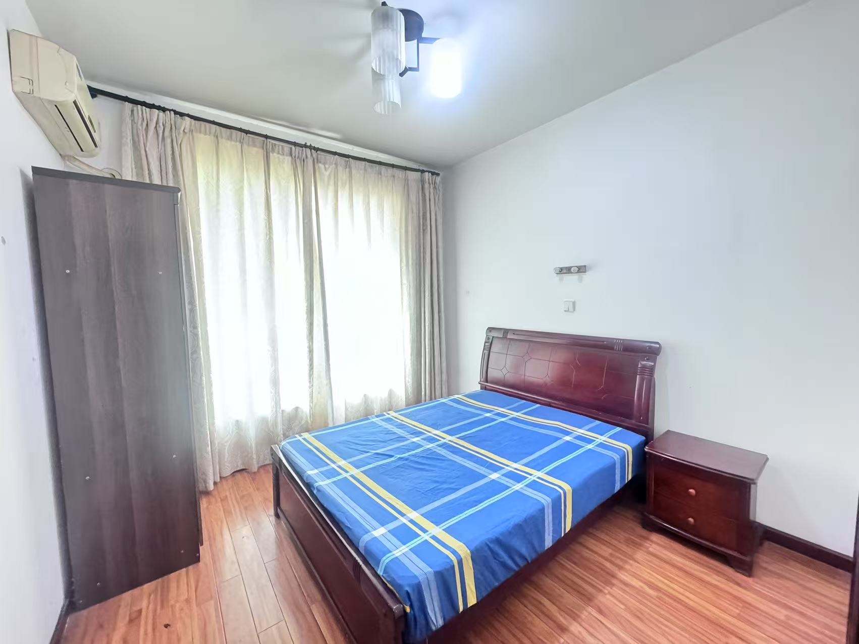 四季花园 4室2厅2卫 78.8万 四季花园 4室2厅2卫 78.8万室内图