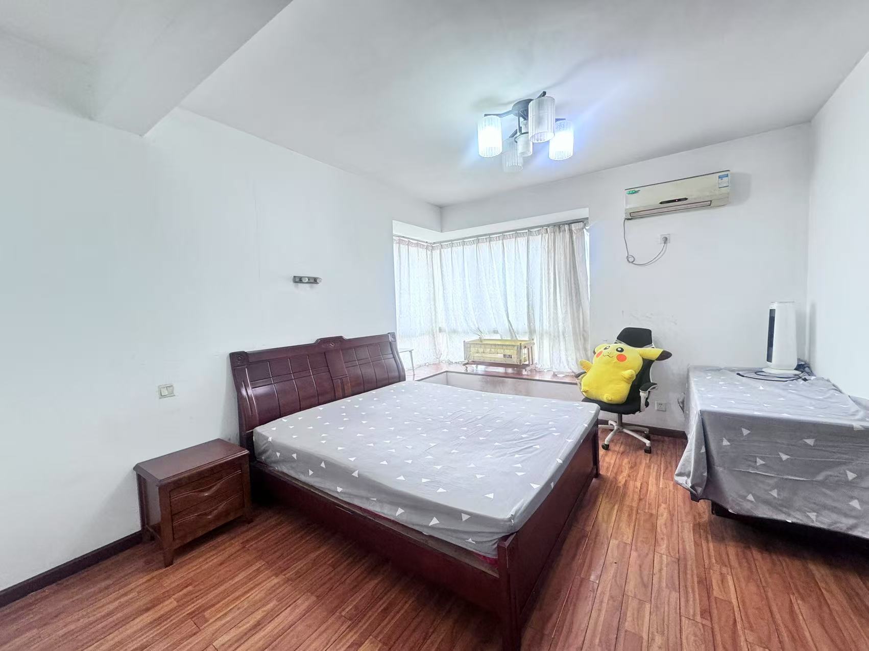 四季花园 4室2厅2卫 78.8万 四季花园 4室2厅2卫 78.8万室内图