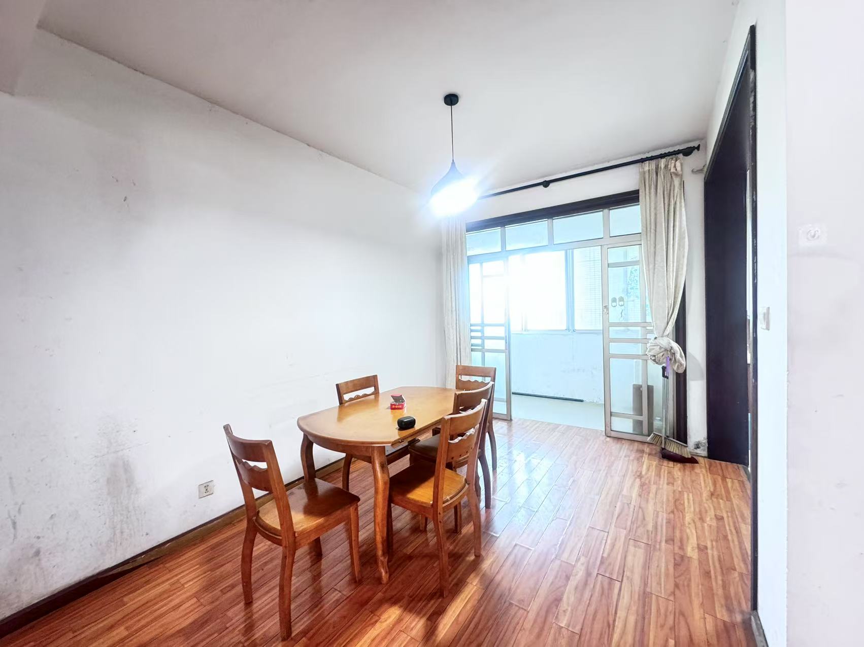 四季花园 4室2厅2卫 78.8万 四季花园 4室2厅2卫 78.8万室内图