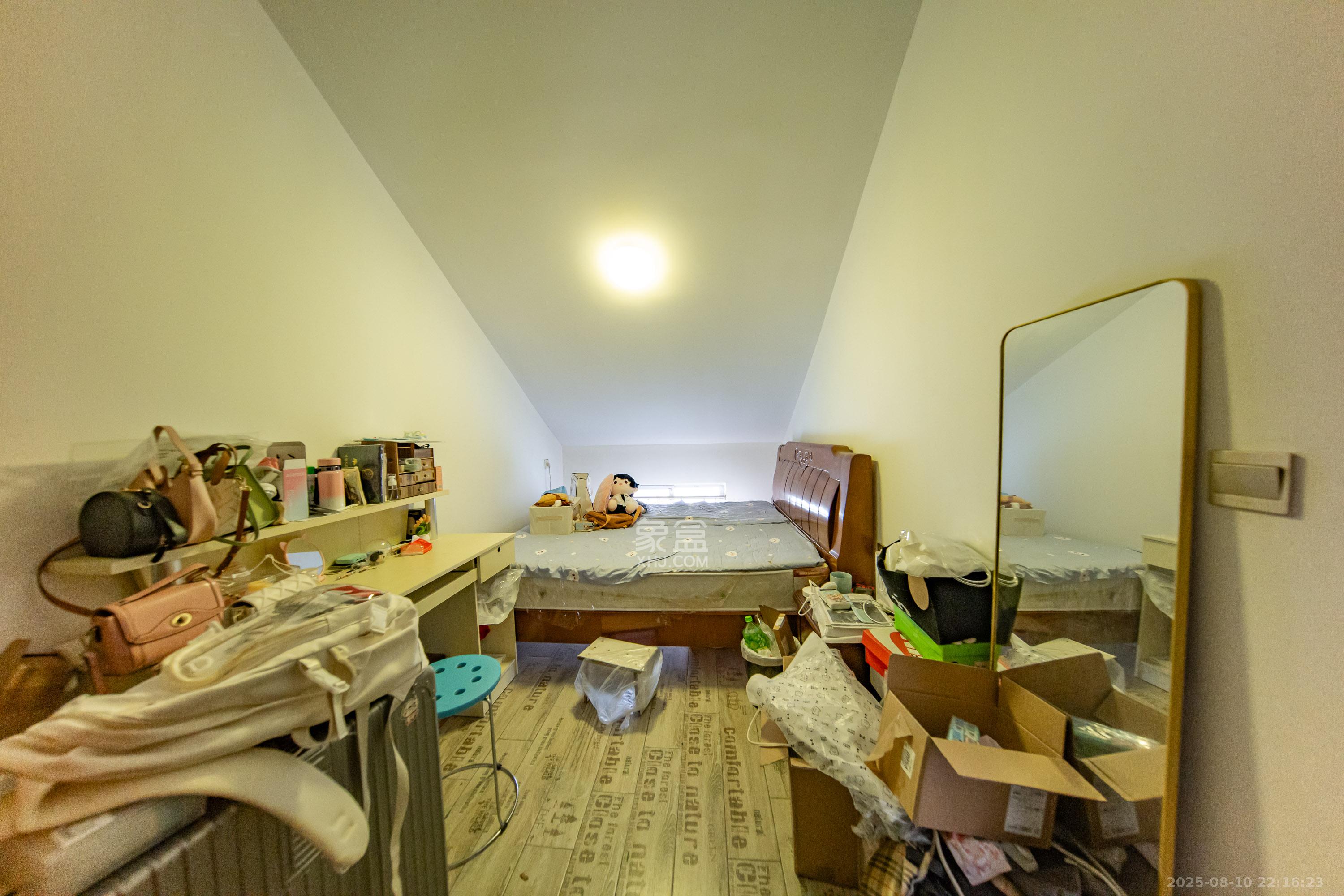 含浦家苑  5室2厅2卫    64.8万卧室