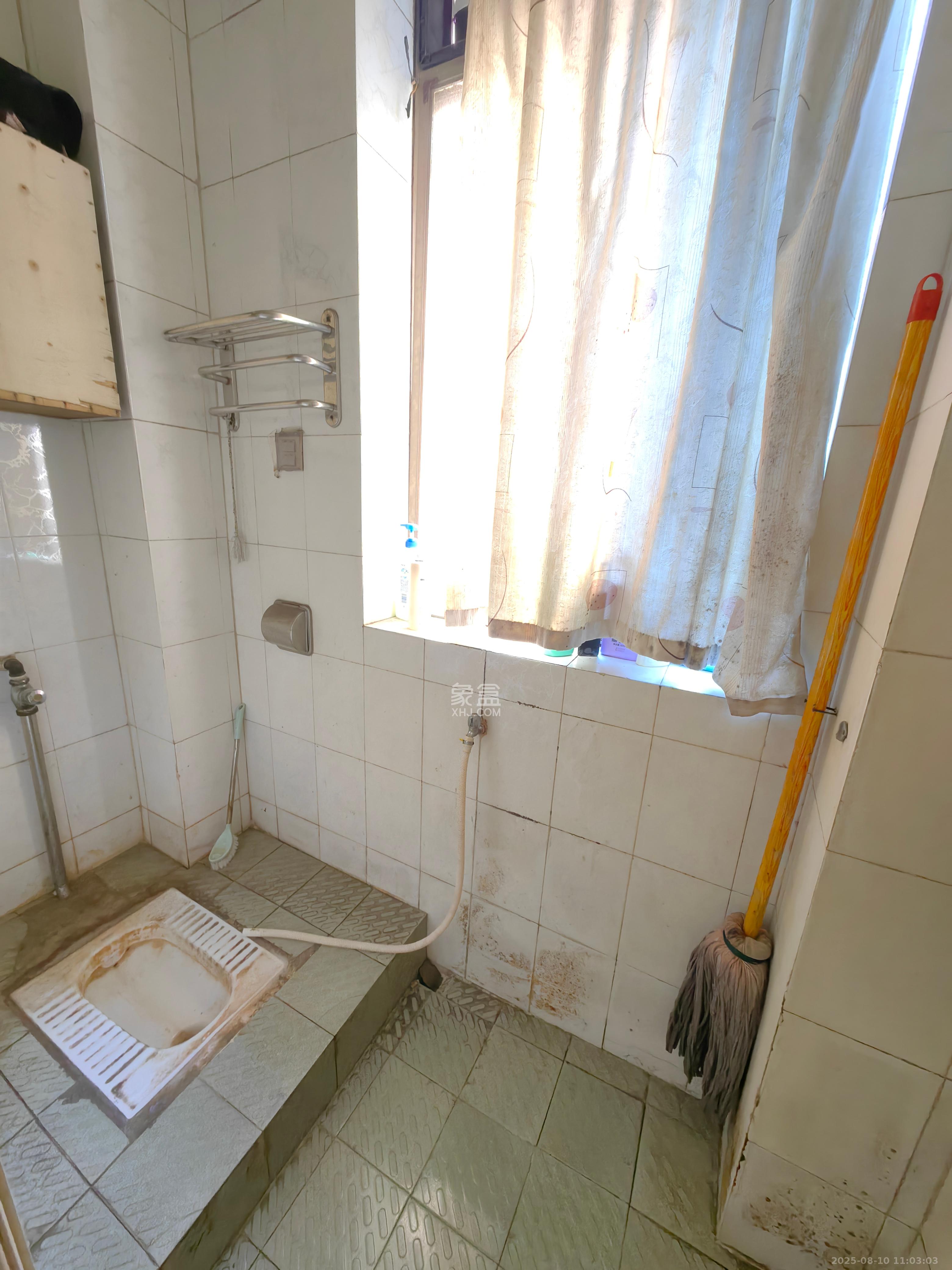 省文化厅宿舍(文物局)/湖南省书法院 3室1厅1卫 2200.0元/月 省文化厅宿舍(文物局)/湖南省书法院 3室1厅1卫 2200.0元/月室内图