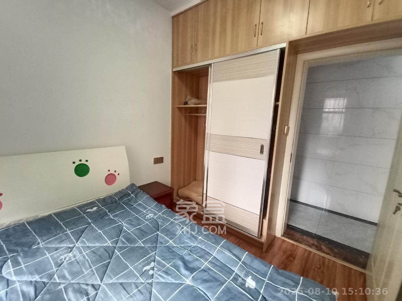 岳华新苑  2室2厅1卫   2100.00元/月室内图