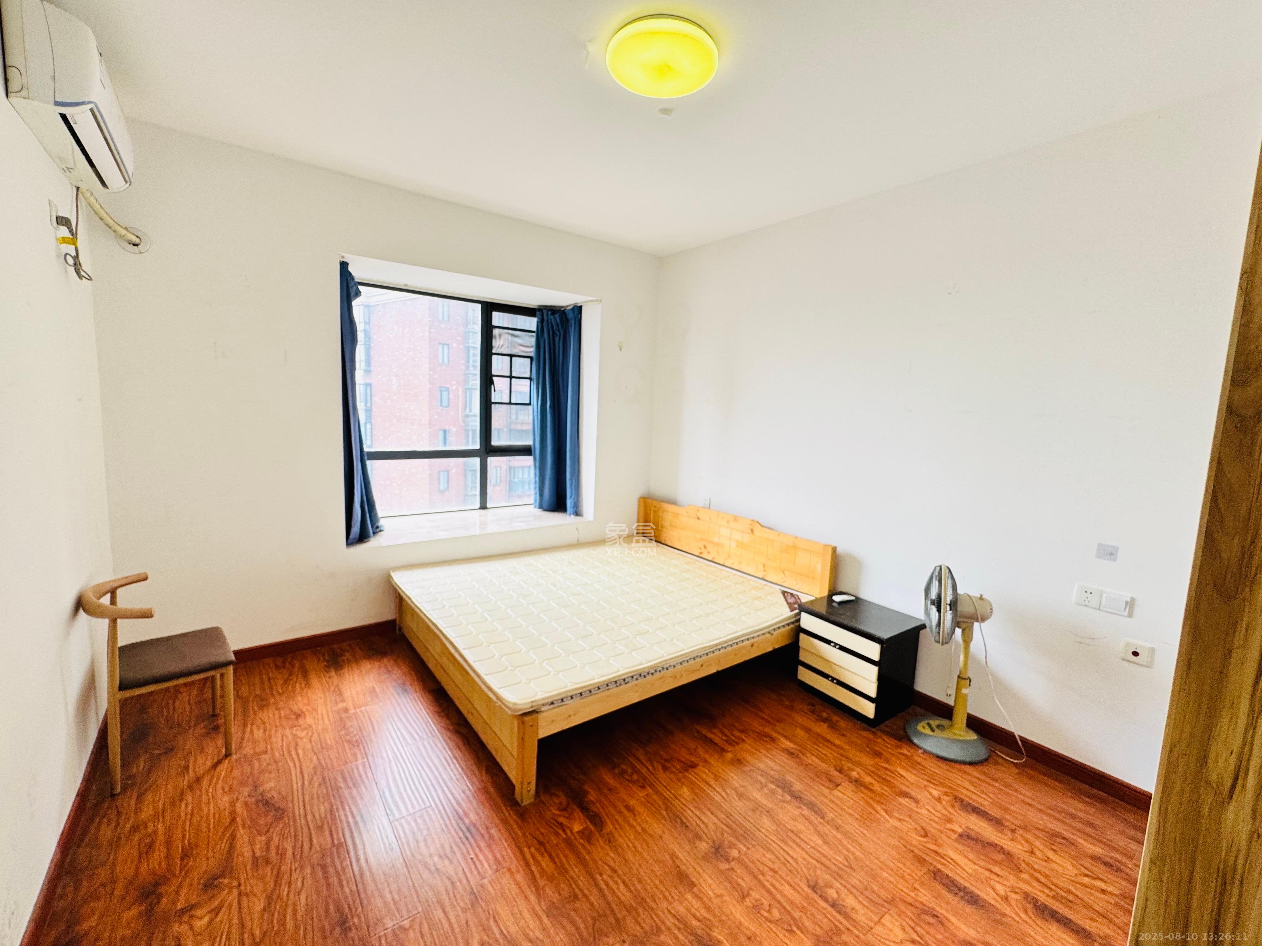 半山壹号  2室2厅1卫    2500.0元/月室内图