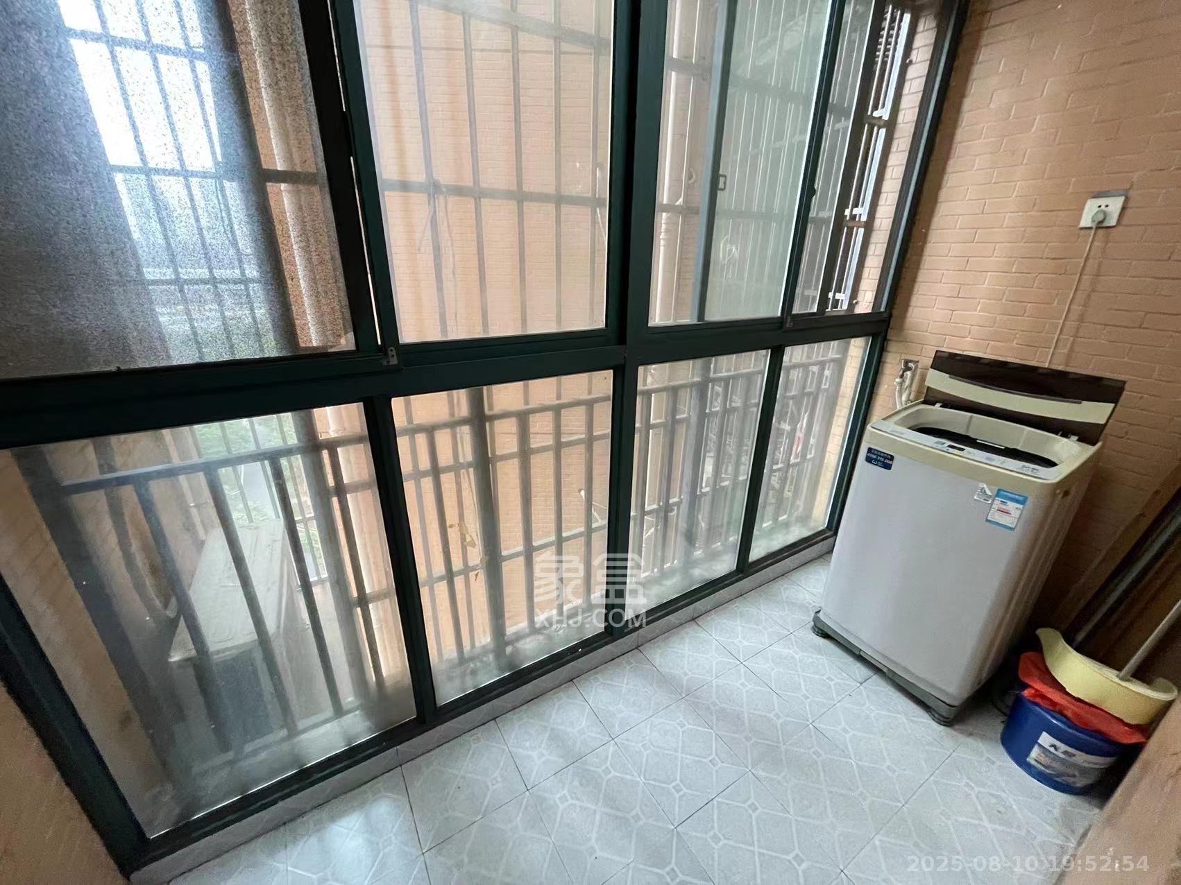 诚兴园  2室2厅1卫   1900.00元/月室内图