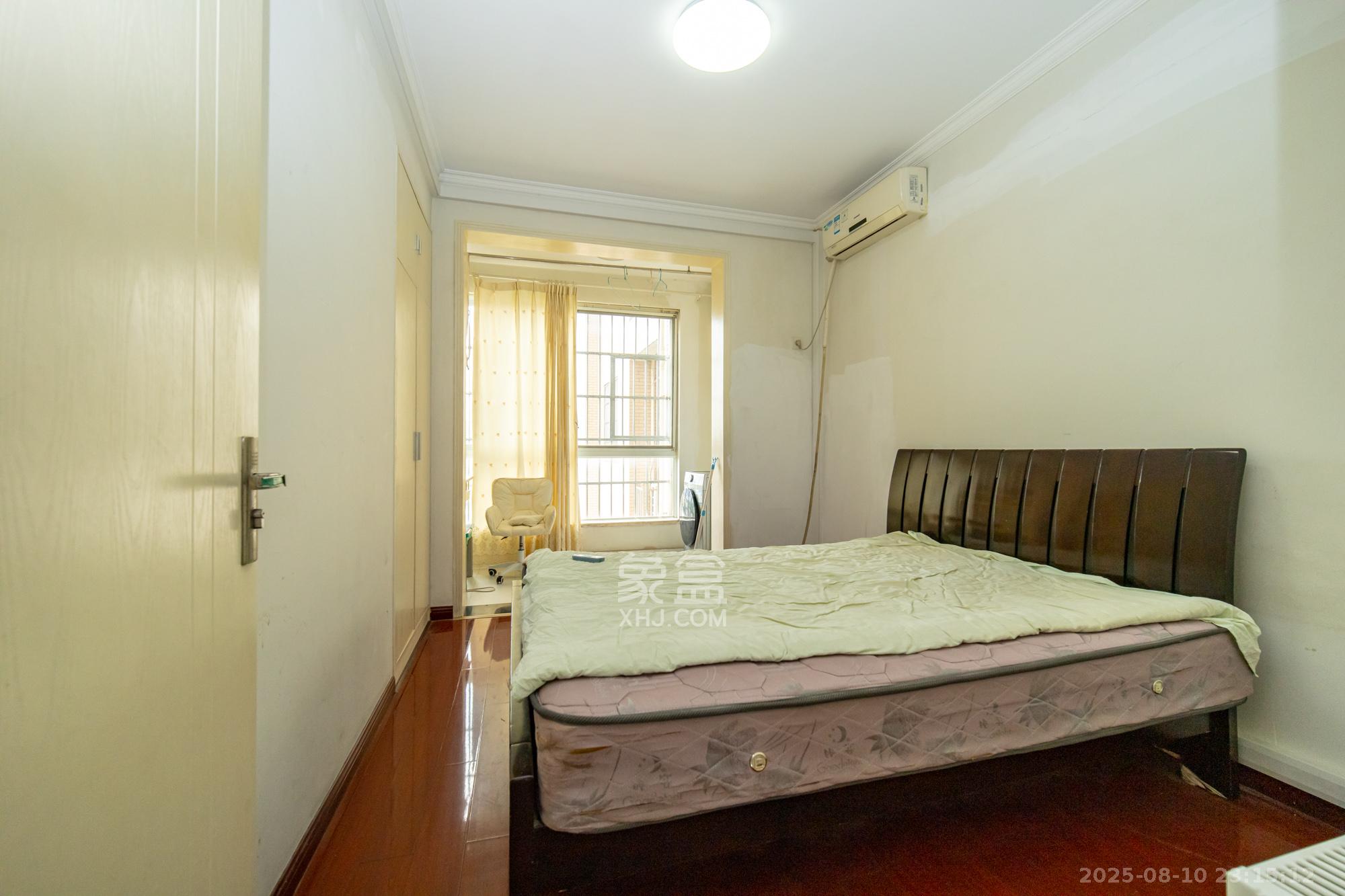 高林金三华邸 3室2厅2卫 75.0万 高林金三华邸 3室2厅2卫 75.0万卧室