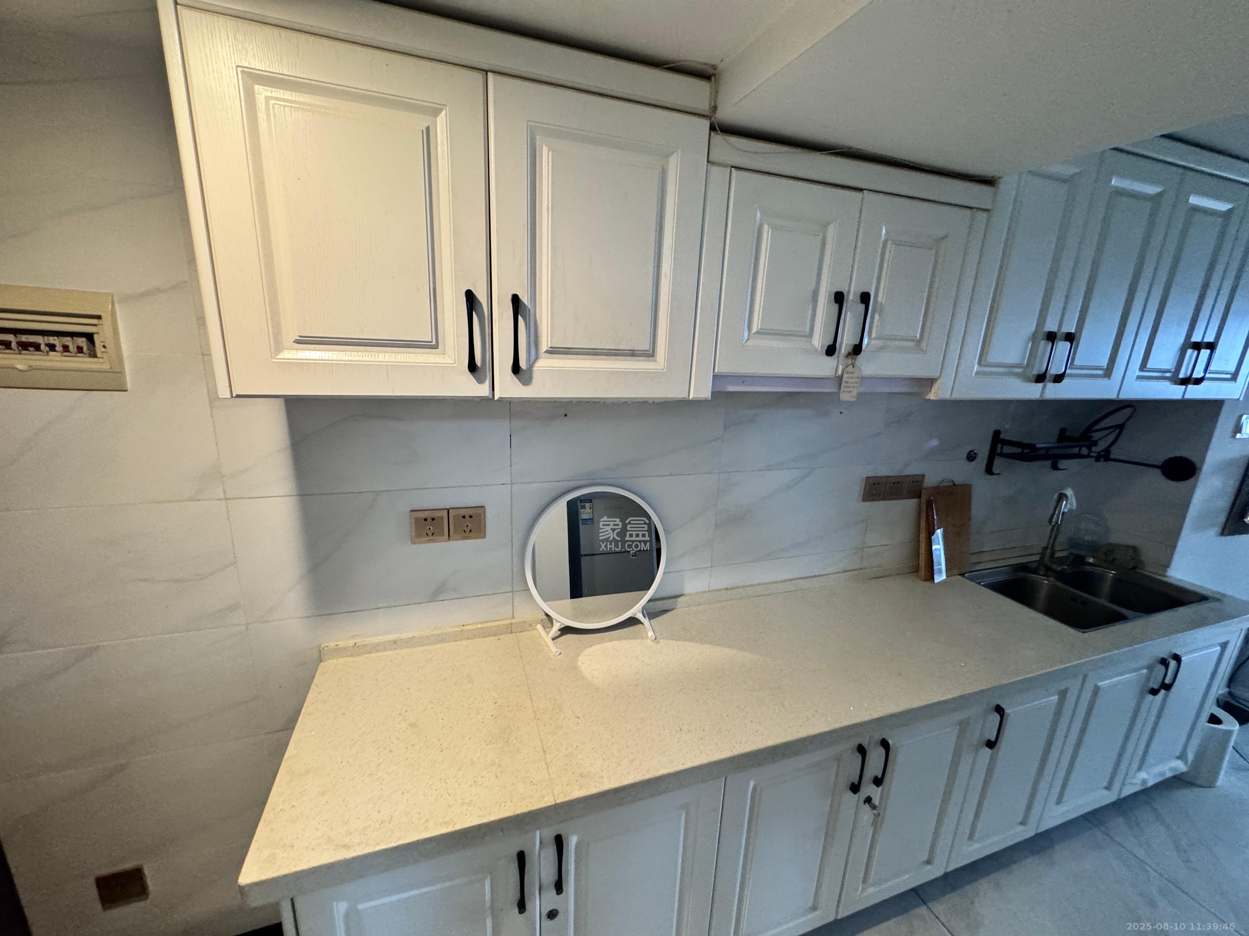 城市经典 3室2厅1卫 3200.0元/月 城市经典 3室2厅1卫 3200.0元/月室内图