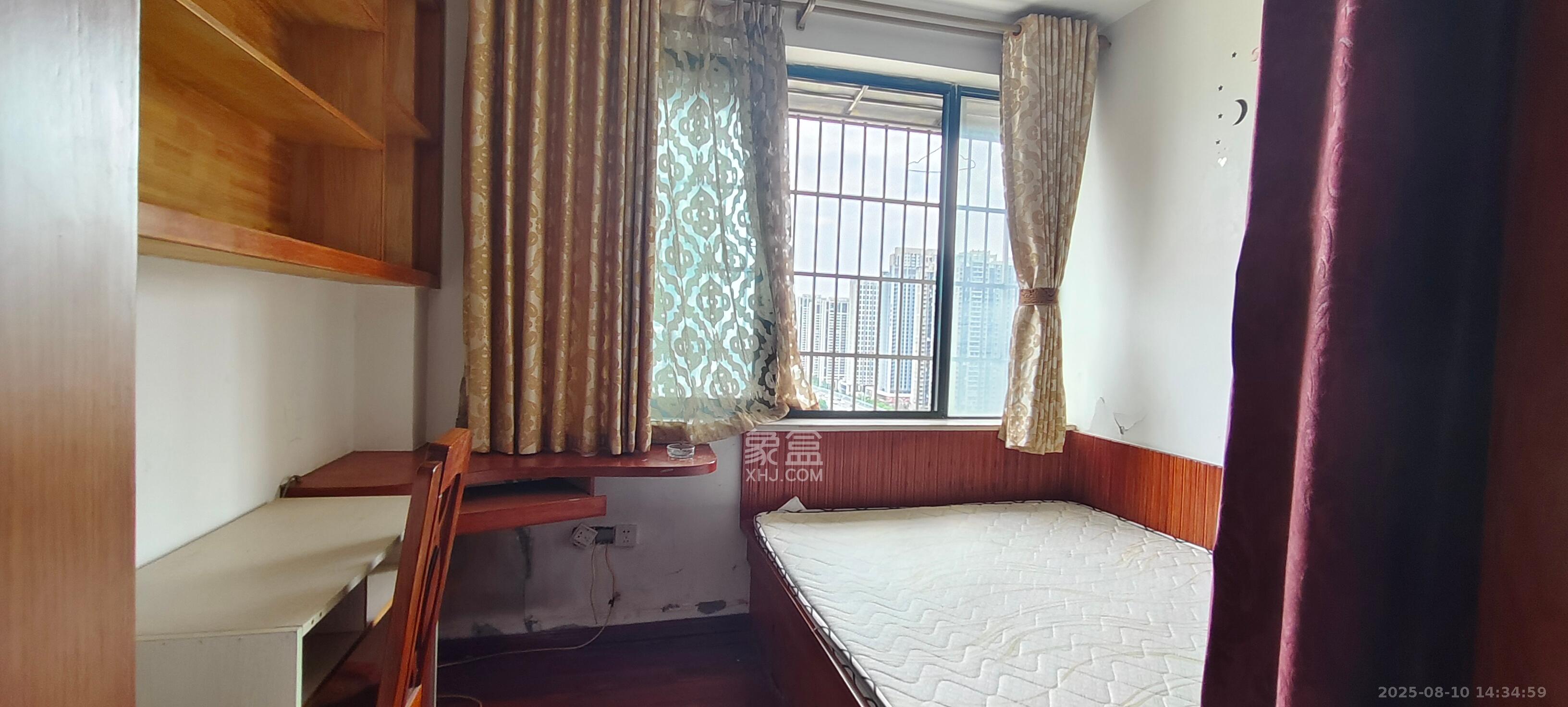 尊邸华庭 3室2厅2卫 2000.0元/月 尊邸华庭 3室2厅2卫 2000.0元/月室内图