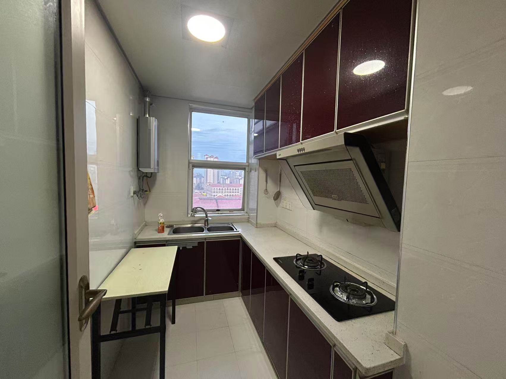 鸿泰国际 2室2厅1卫 1500.0元/月 鸿泰国际 2室2厅1卫 1500.0元/月室内图