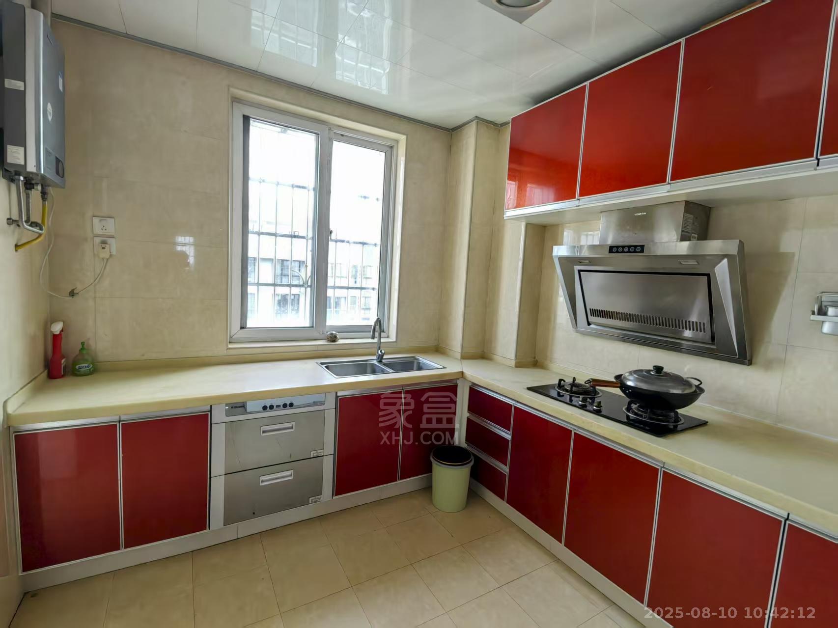 莱茵小镇  2室2厅2卫    1500.0元/月室内图