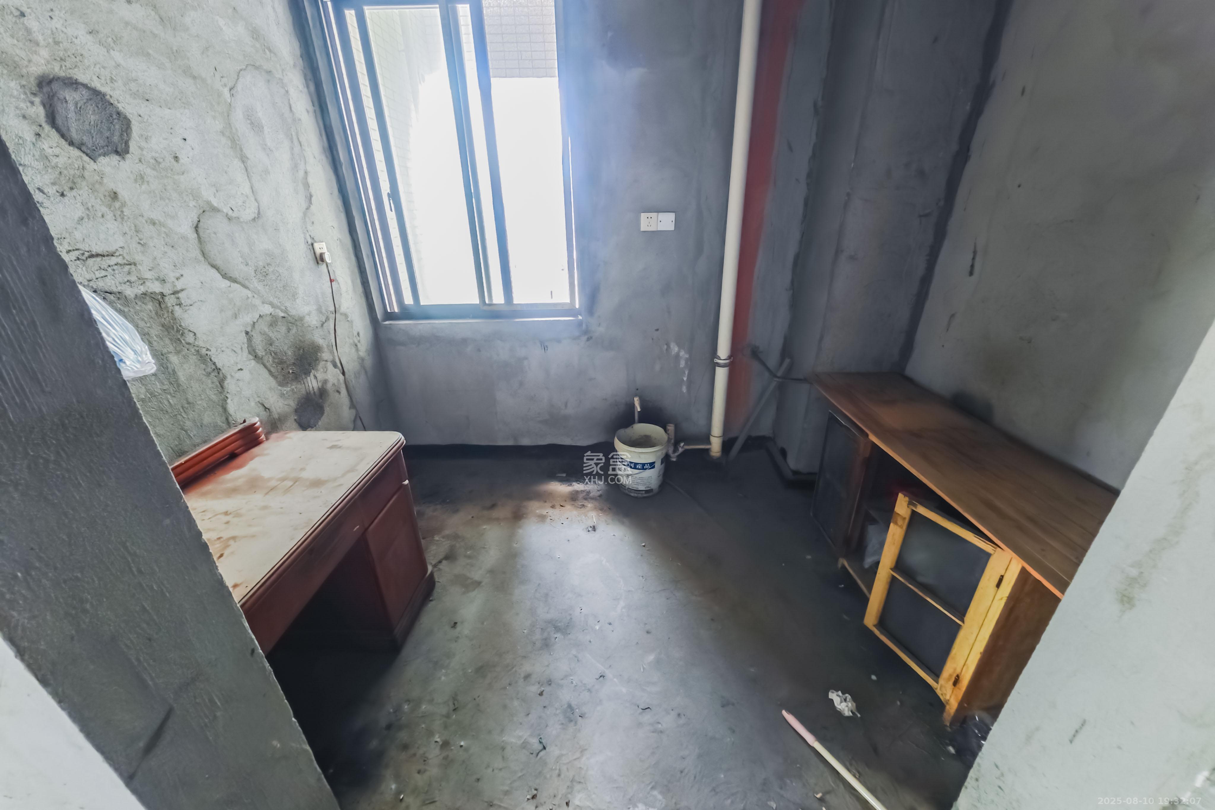 湘核佳苑  3室2厅1卫    66.0万 湘核佳苑  3室2厅1卫    66.0万其他