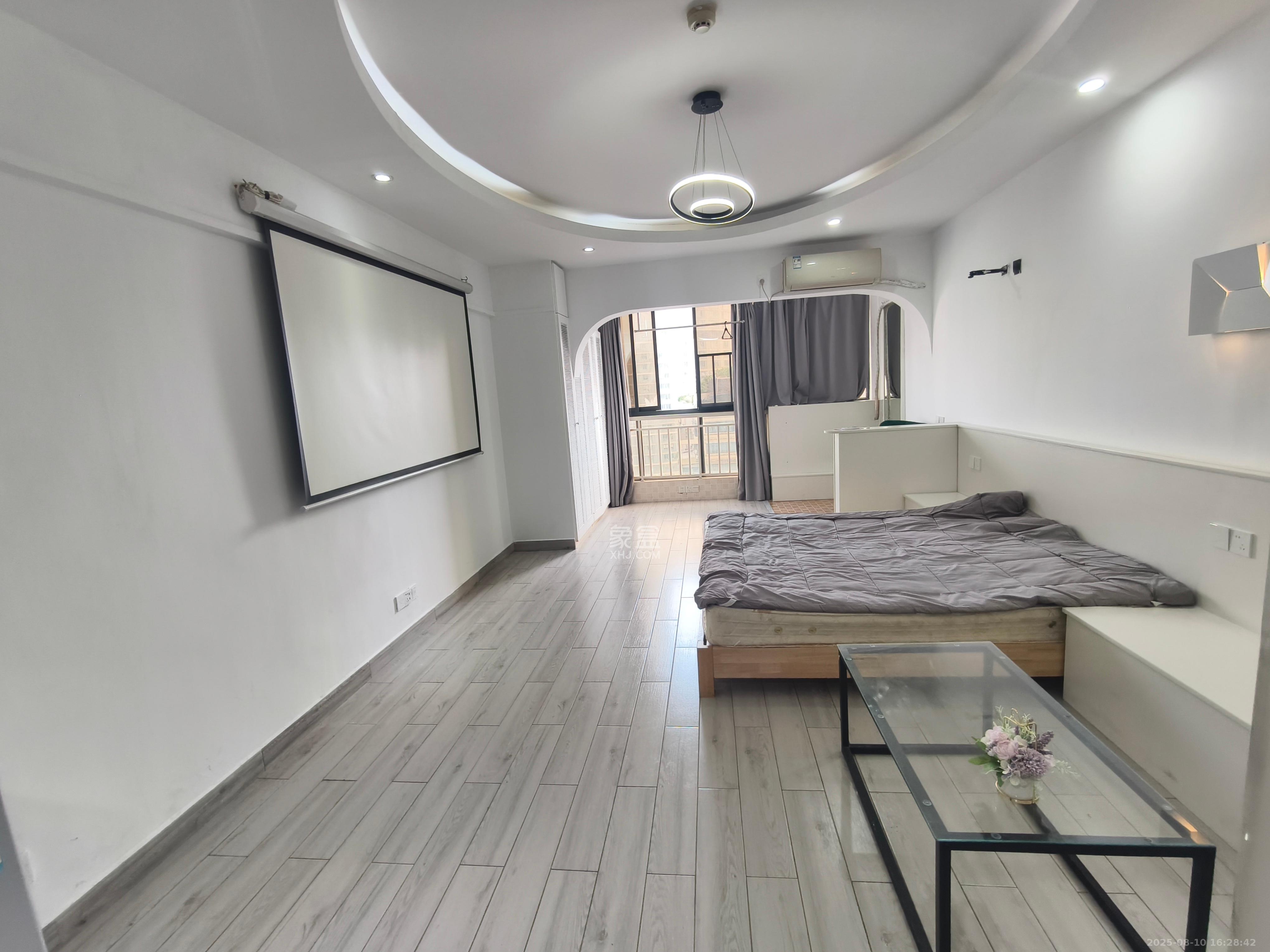 七彩丽都  1室1厅1卫    2000.0元/月 七彩丽都  1室1厅1卫    2000.0元/月室内图