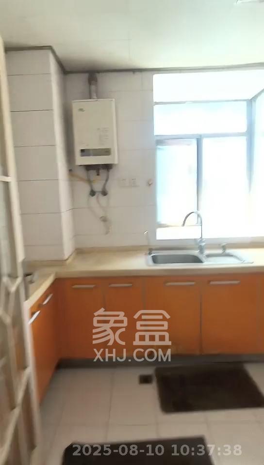 桐荫里社区  4室1厅1卫    5300.0元/月 桐荫里社区  4室1厅1卫    5300.0元/月室内图