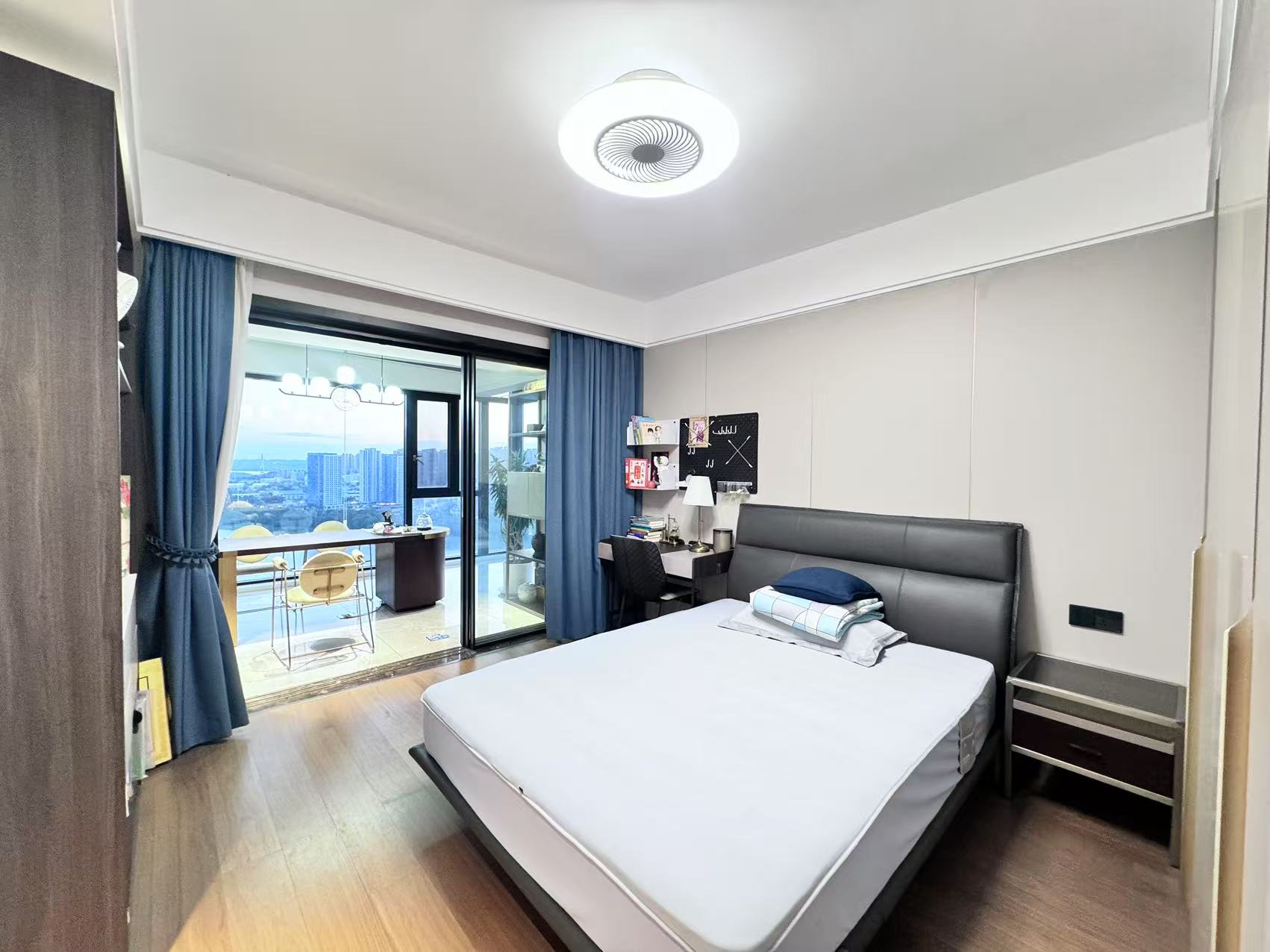 山水国际 4室2厅3卫 198.0万 山水国际 4室2厅3卫 198.0万室内图