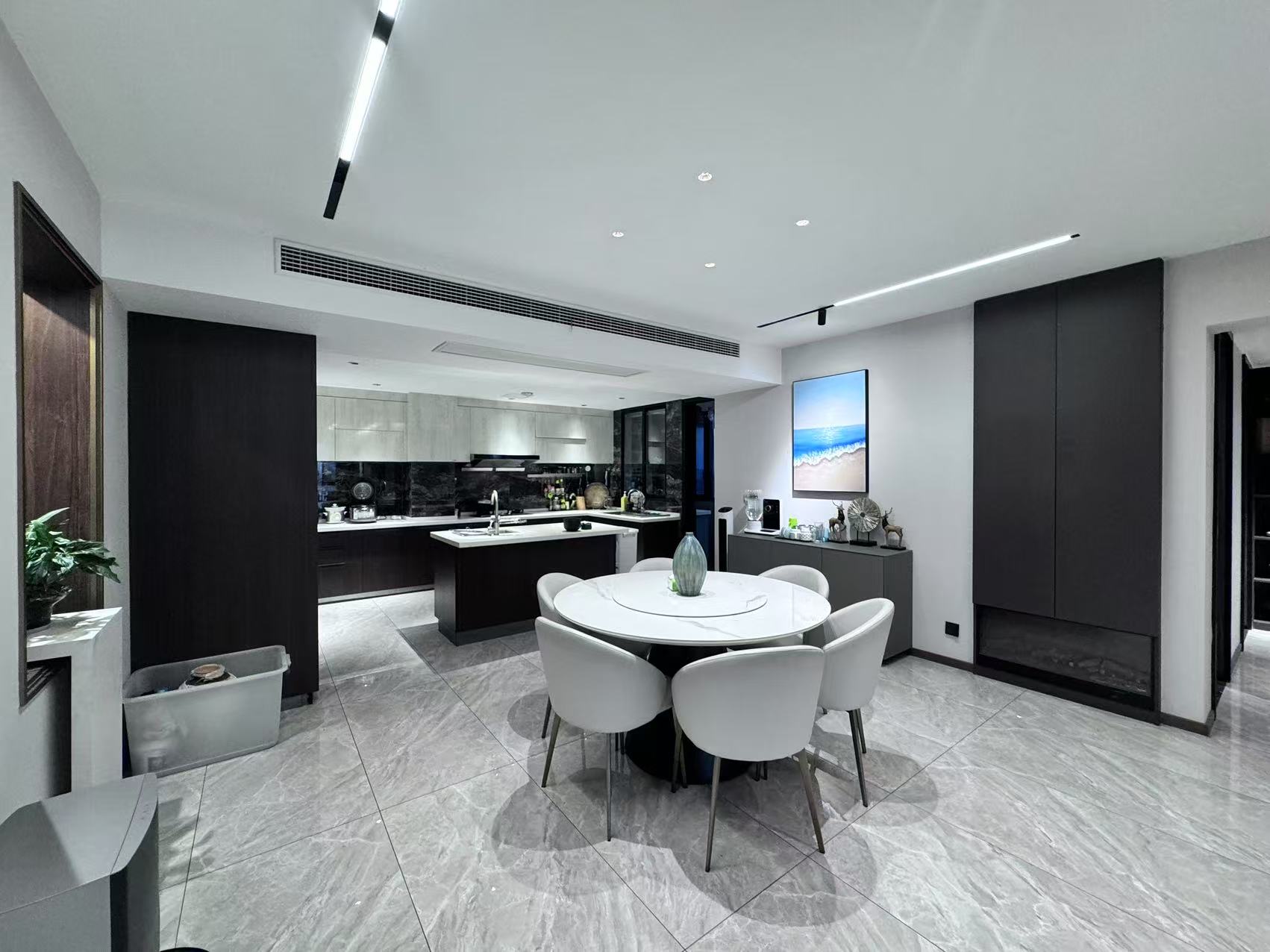 山水国际 4室2厅3卫 198.0万 山水国际 4室2厅3卫 198.0万室内图