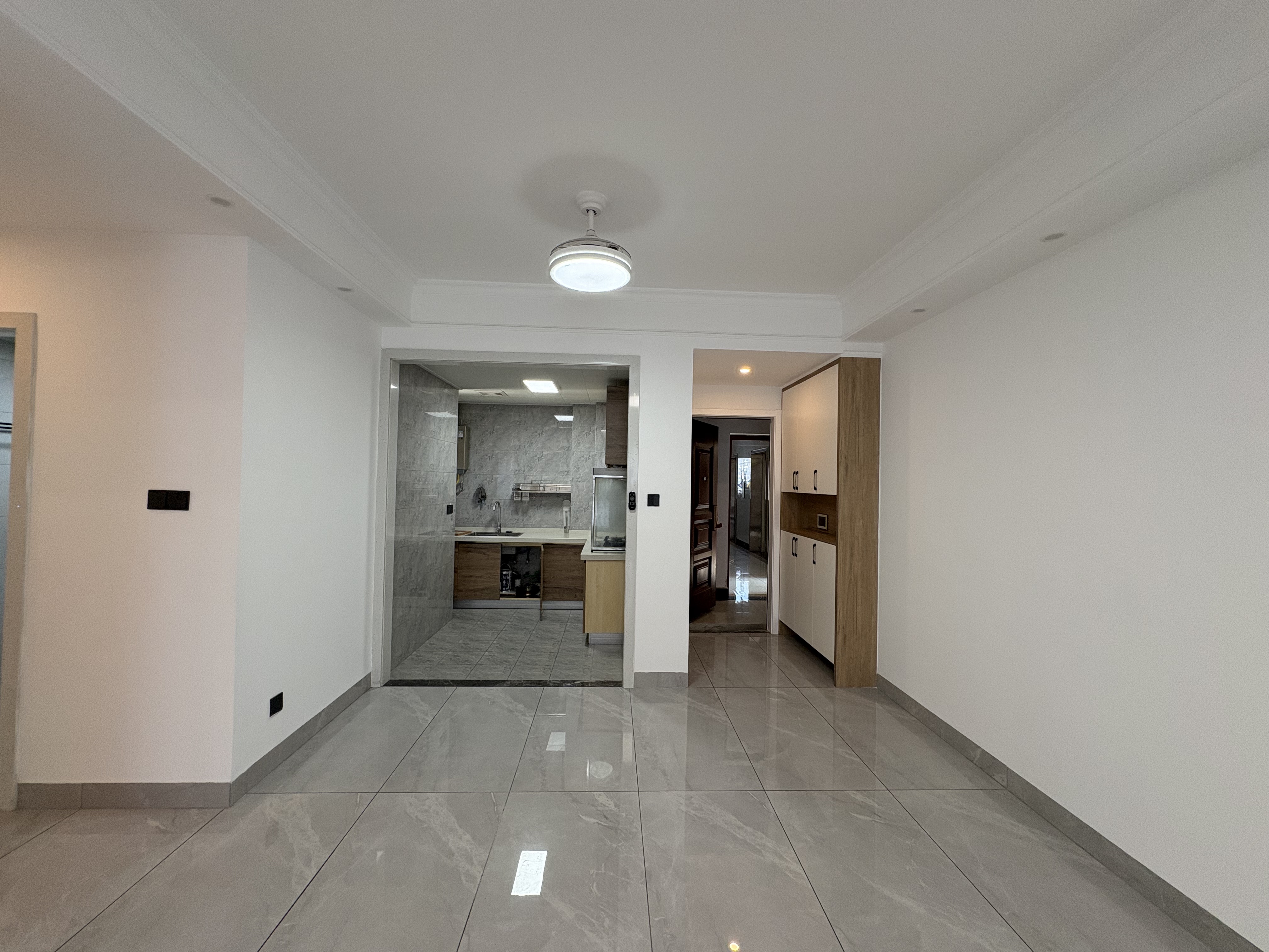 金轮津桥华府 3室2厅1卫 72.00万 金轮津桥华府 3室2厅1卫 72.00万室内图