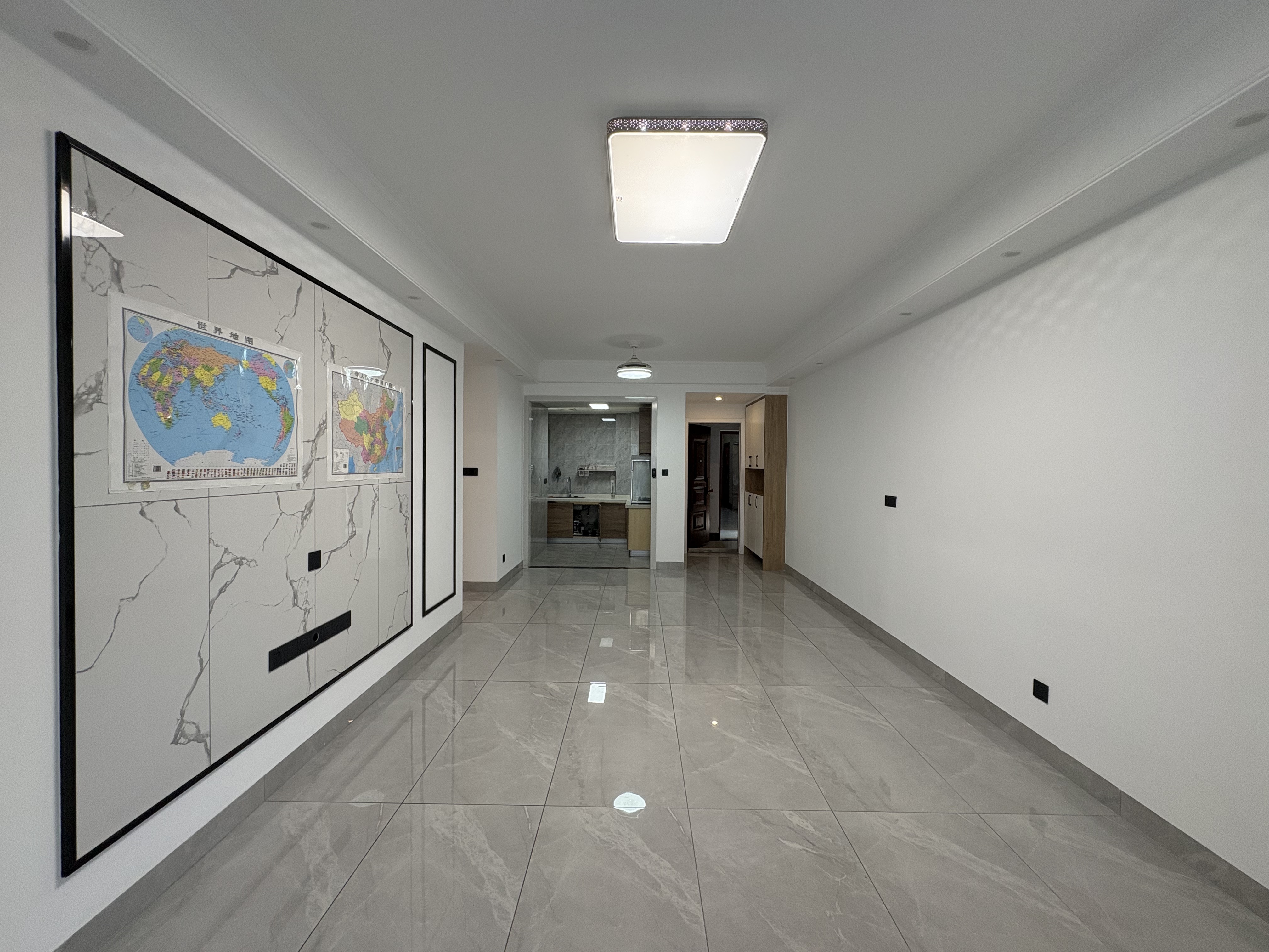 金轮津桥华府 3室2厅1卫 72.00万 金轮津桥华府 3室2厅1卫 72.00万室内图