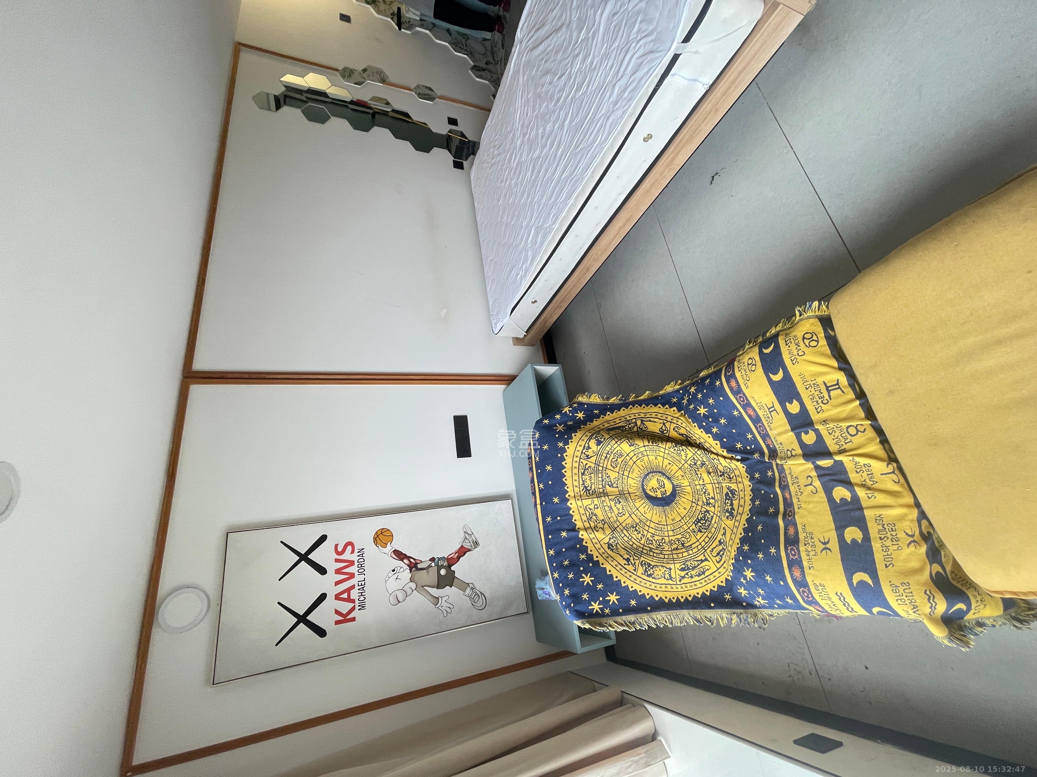 藏珑湖上公馆  1室1厅1卫    1500.0元/月 藏珑湖上公馆  1室1厅1卫    1500.0元/月室内图