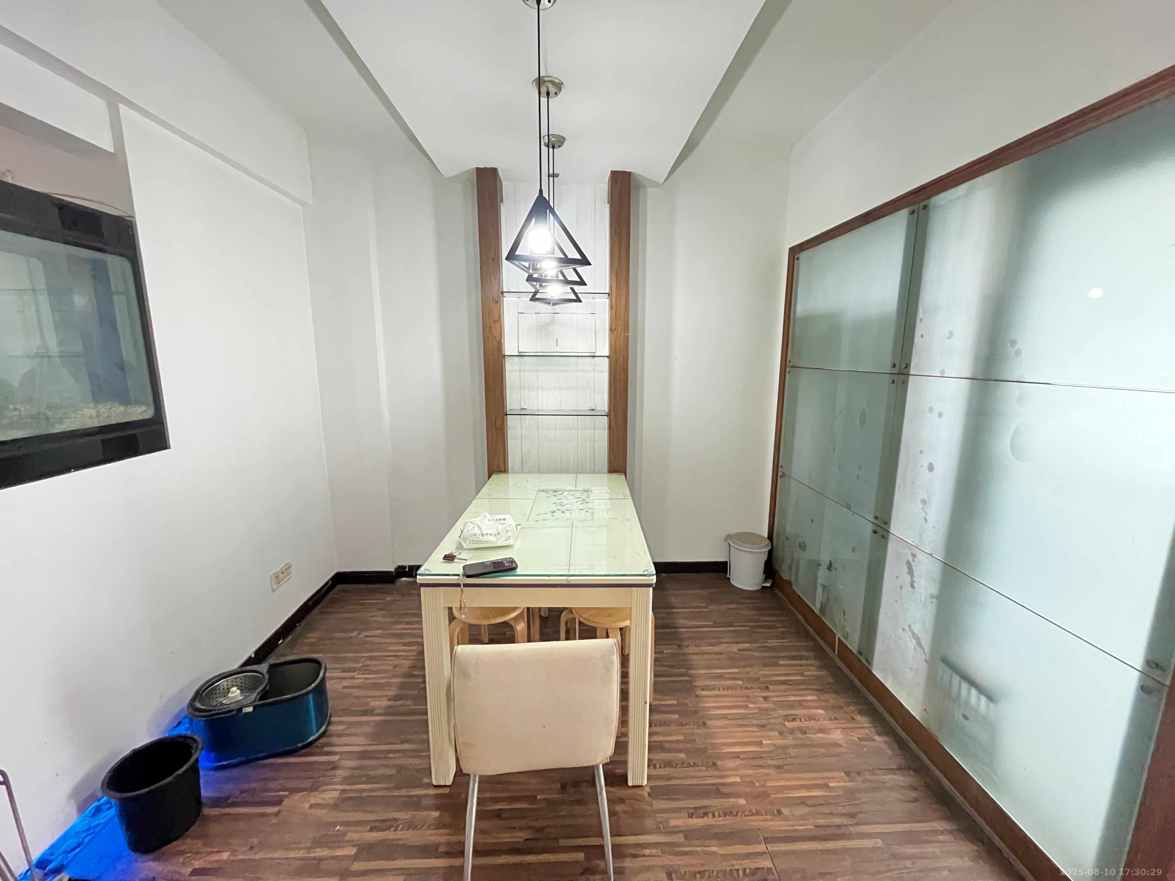 怡景民居  3室2厅1卫   2100.00元/月室内图