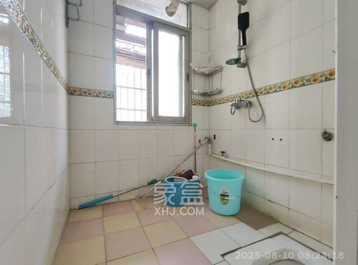 天润花园 3室2厅1卫 1600.0元/月 天润花园 3室2厅1卫 1600.0元/月室内图