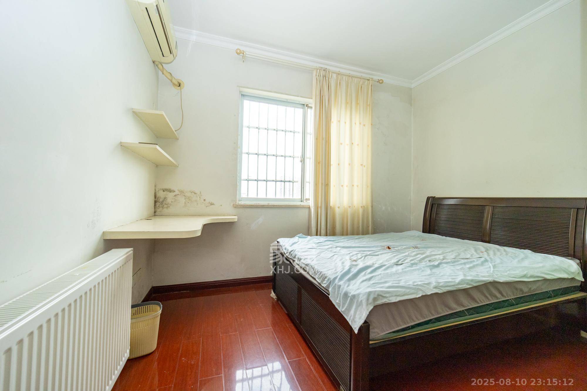 高林金三华邸 3室2厅2卫 75.0万 高林金三华邸 3室2厅2卫 75.0万卧室