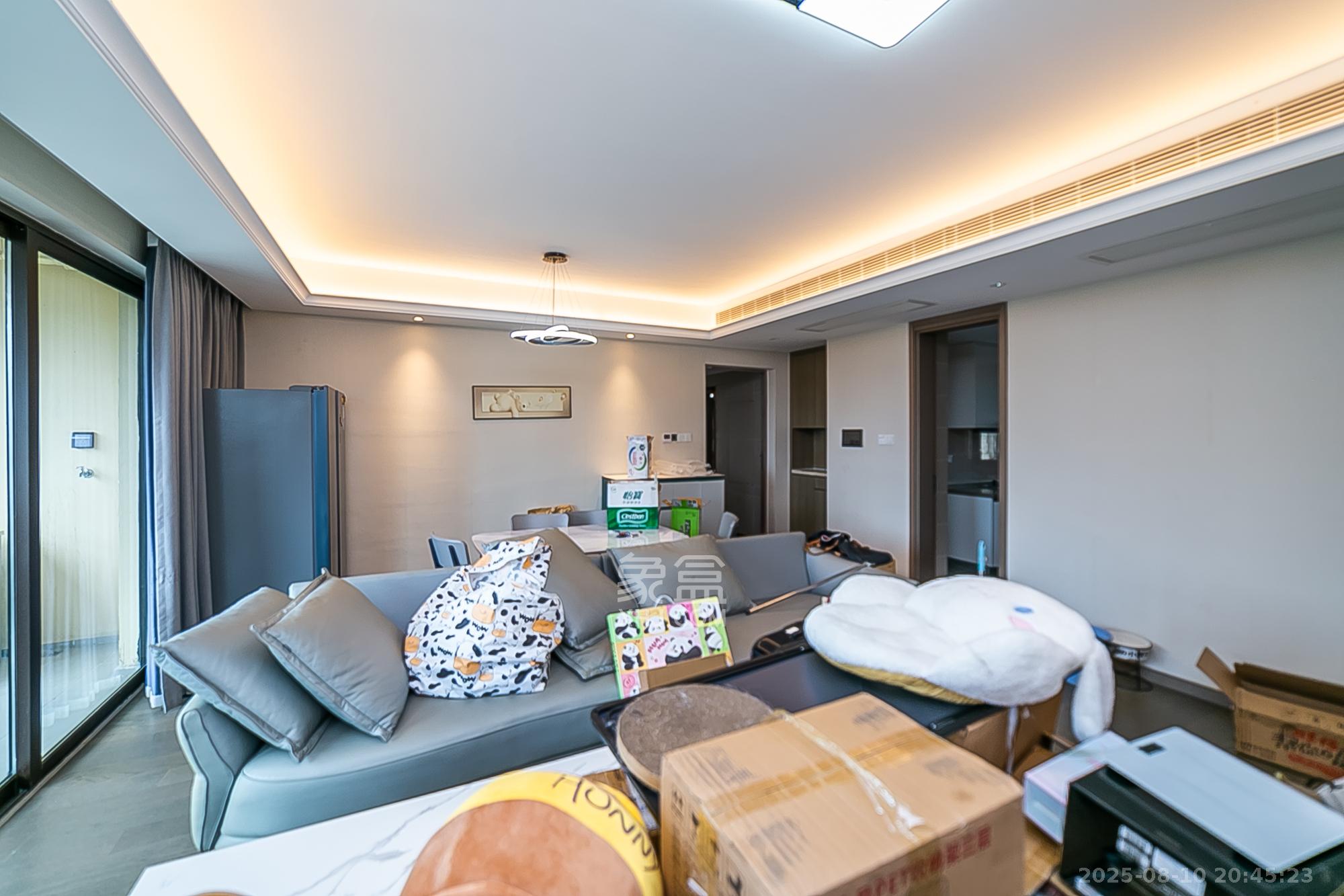 新力铂园（江山云著）  3室2厅2卫   165.00万客厅