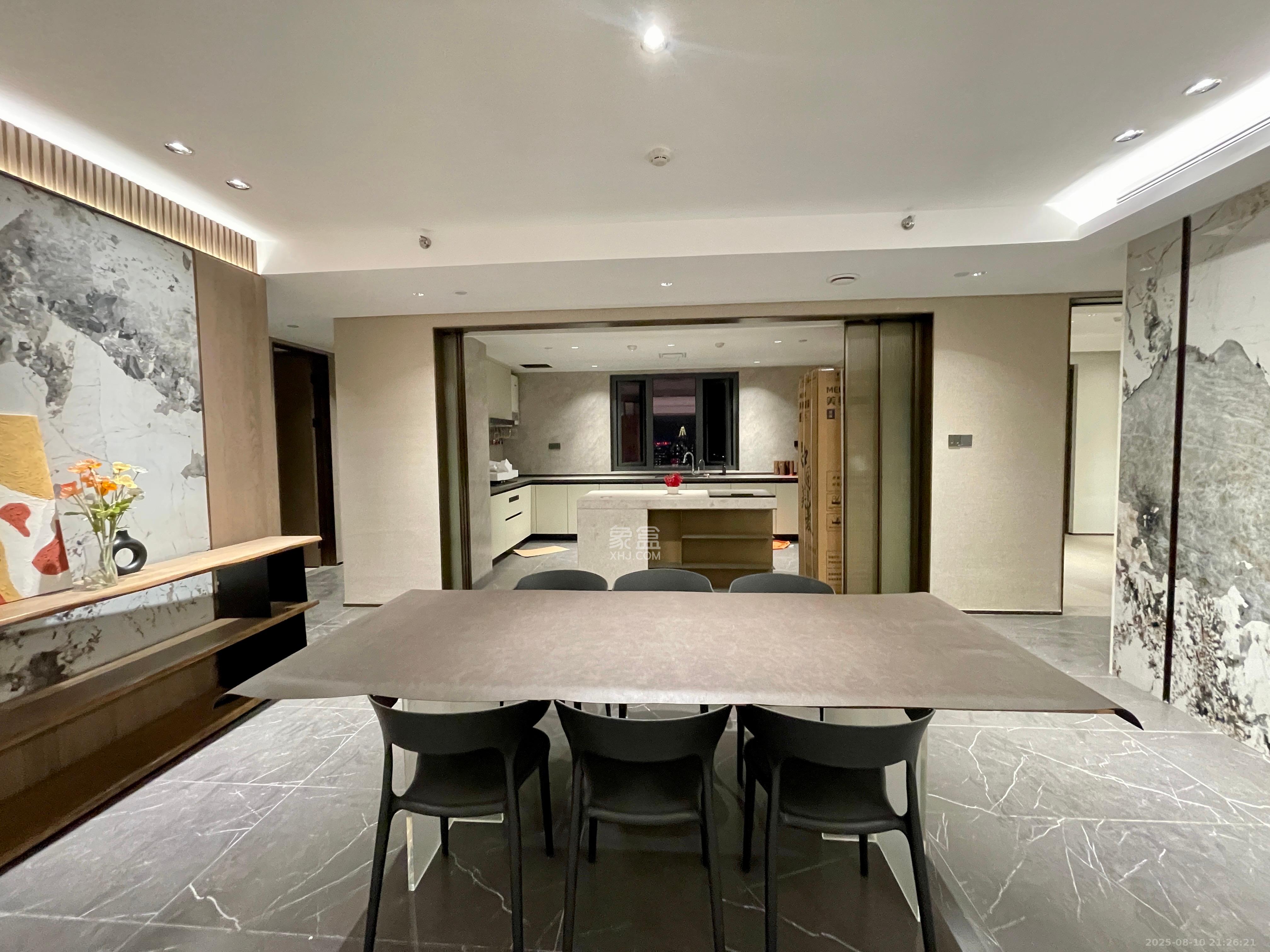 长沙悦府(华润万象城)  4室2厅3卫    19000.0元/月 长沙悦府(华润万象城)  4室2厅3卫    19000.0元/月室内图