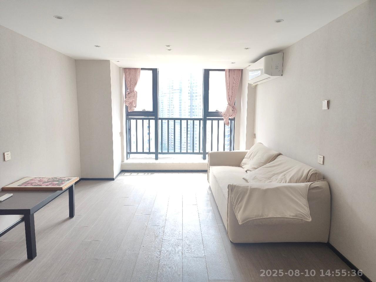 中一鲲出（鲲鹏府）  2室1厅1卫   2700.00元/月