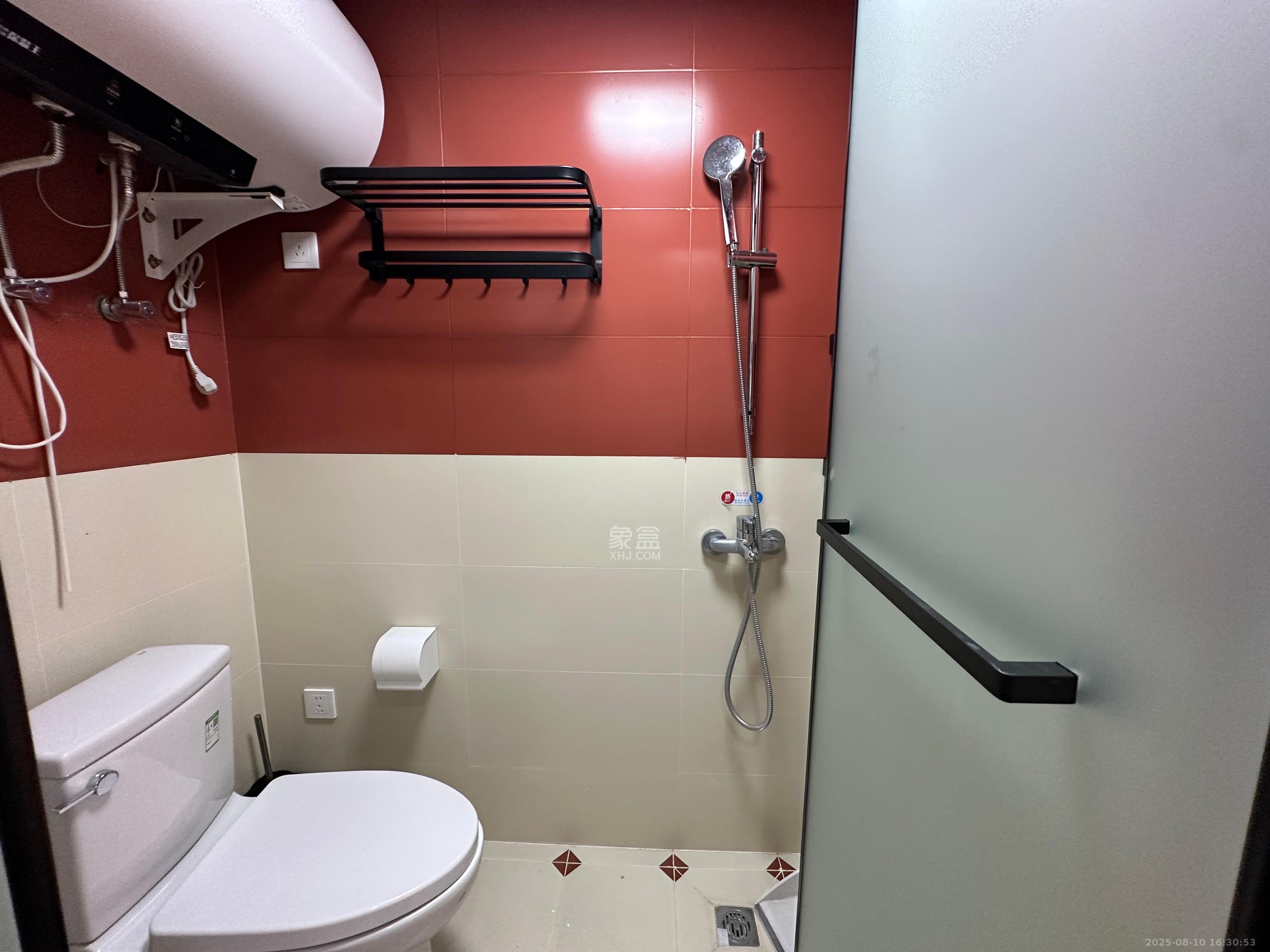 保利天禧EF区 1室1厅1卫 1700.0元/月 保利天禧EF区 1室1厅1卫 1700.0元/月室内图