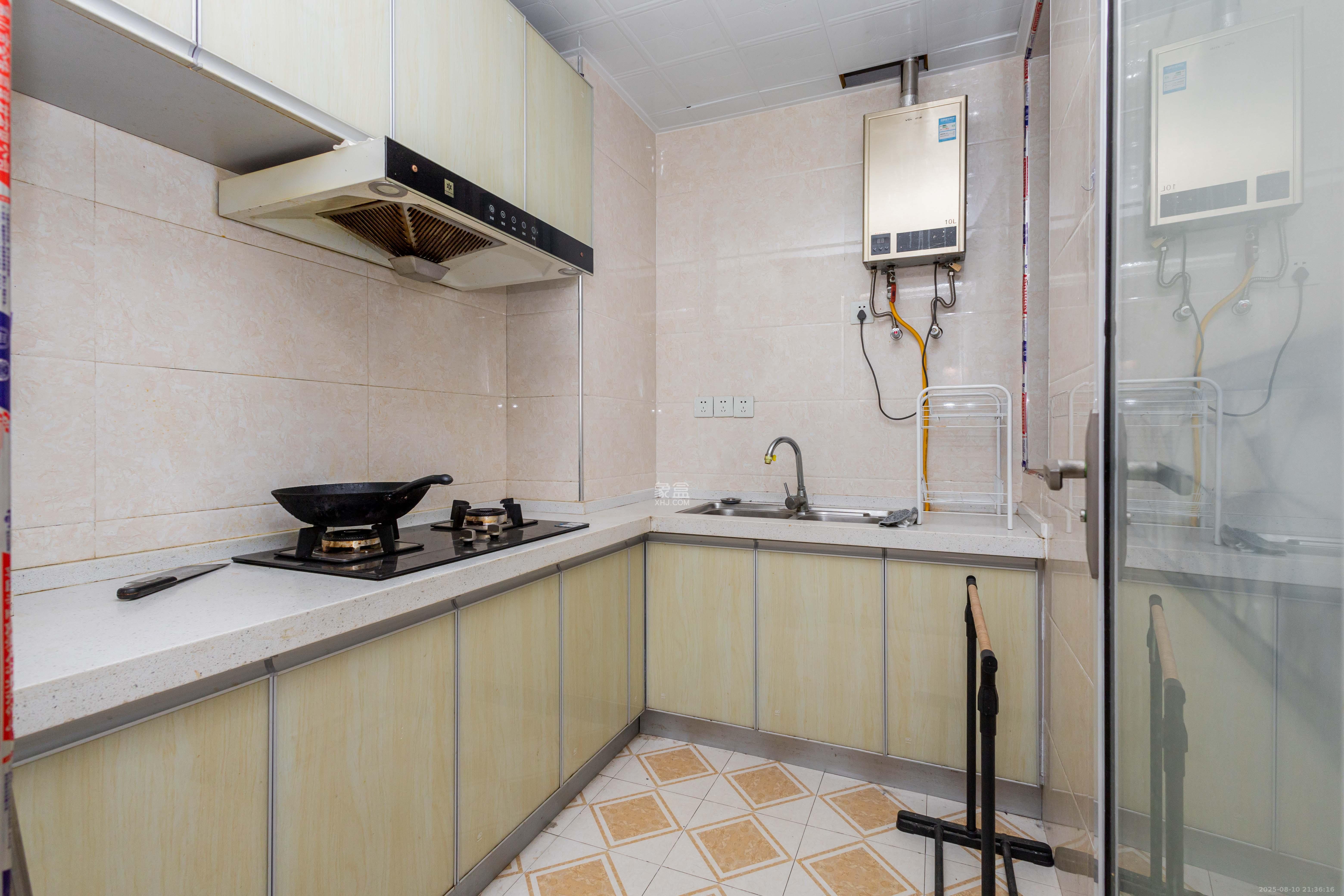 爵世名邸东湖(东湖壹号企业总部基地)  2室2厅1卫    49.99万 爵世名邸东湖(东湖壹号企业总部基地)  2室2厅1卫    49.99万厨房