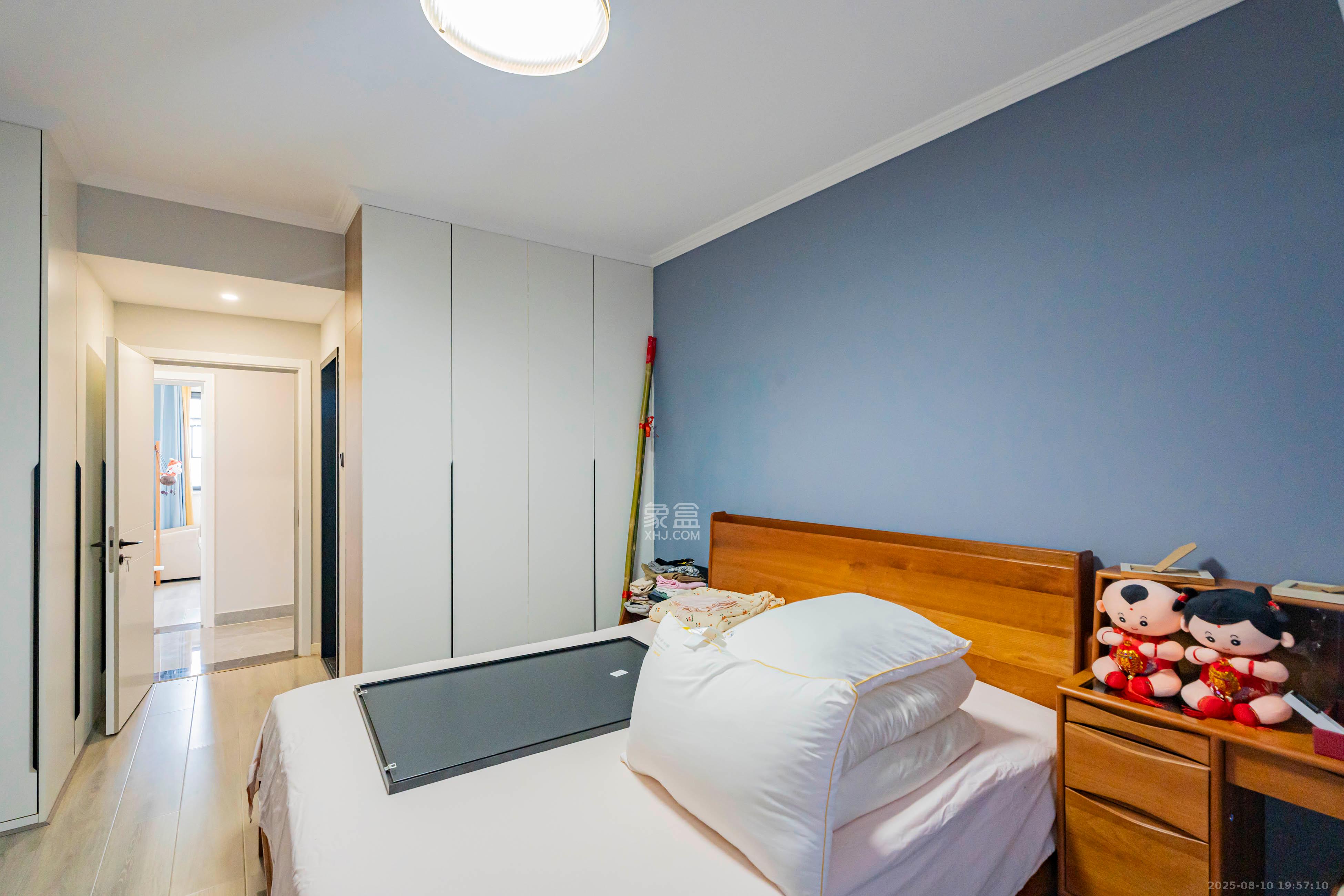 五矿沁园金城(春和景园) 4室2厅2卫 140.0万 五矿沁园金城(春和景园) 4室2厅2卫 140.0万卧室