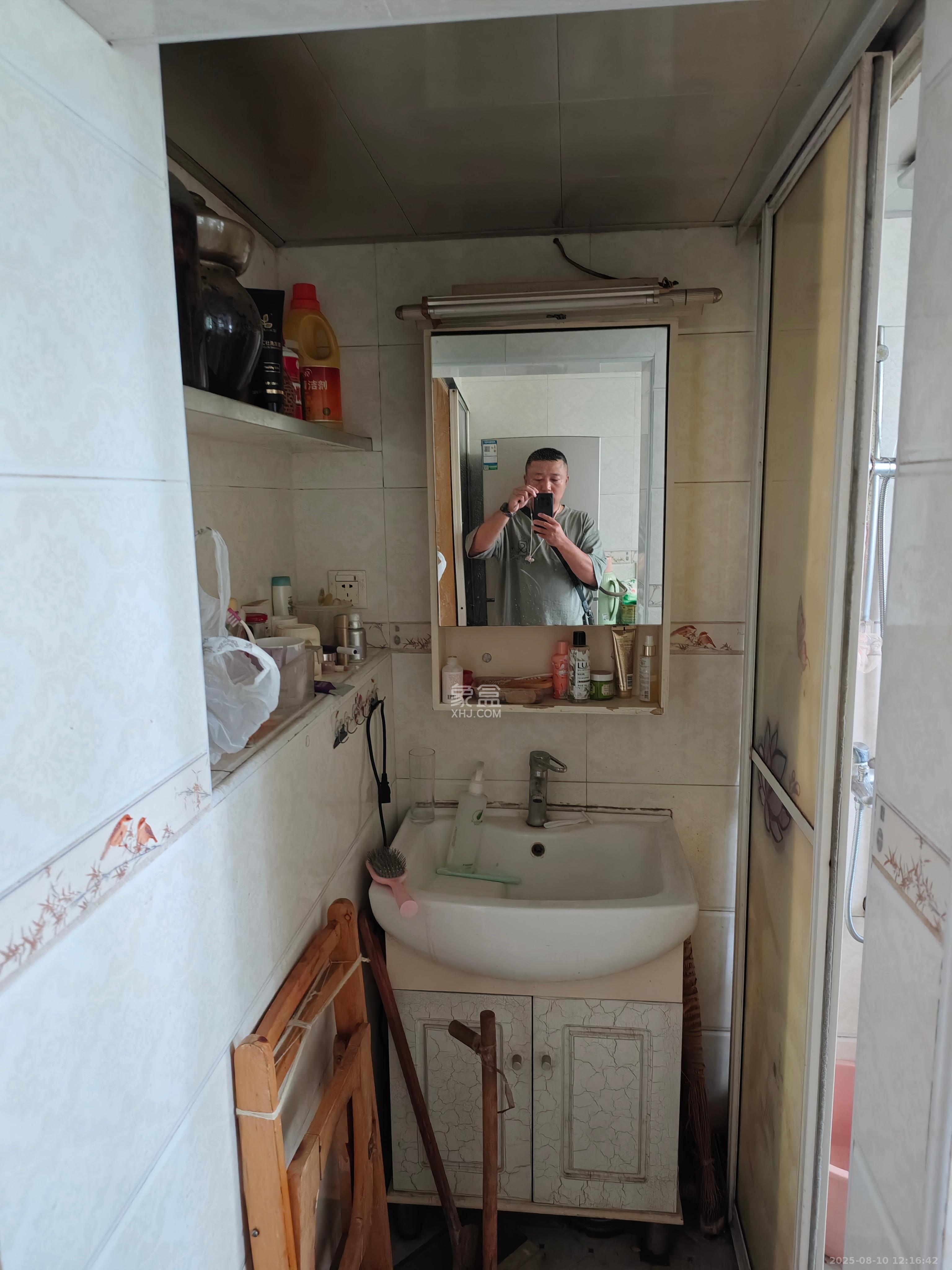 鼓风机械厂宿舍  2室1厅1卫    1300.0元/月室内图