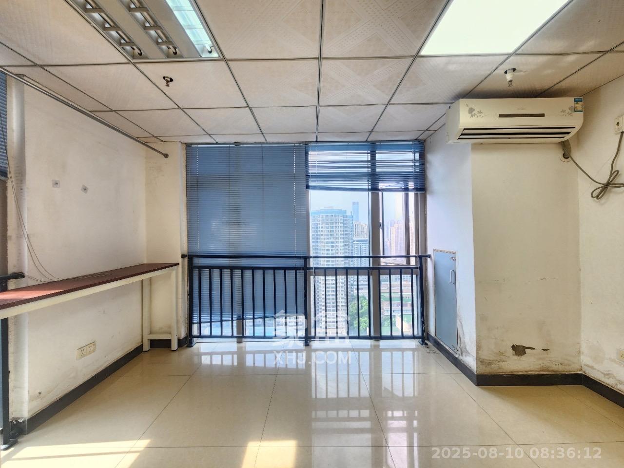 奥克斯广场  1室0厅0卫    1500.0元/月 奥克斯广场  1室0厅0卫    1500.0元/月