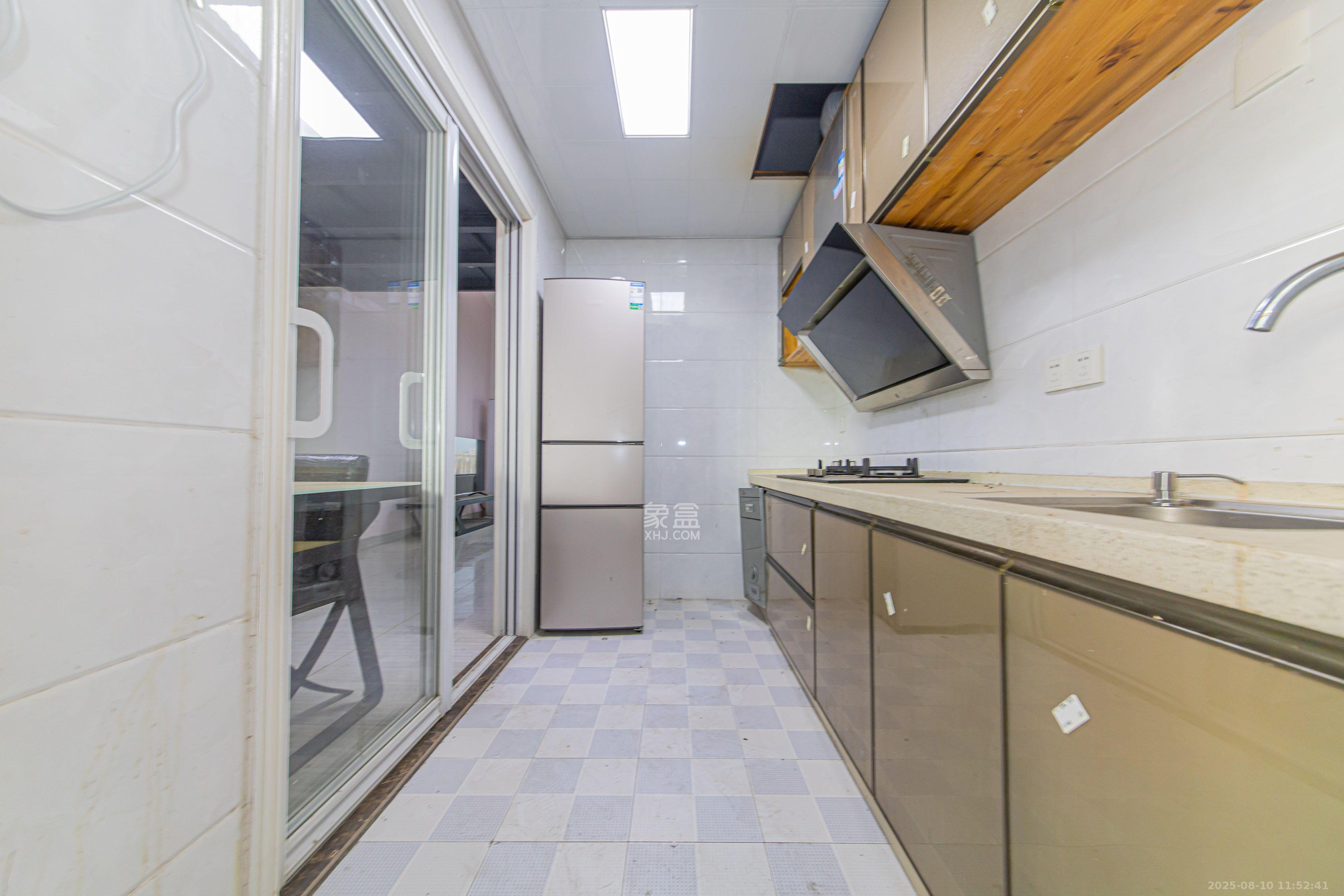 中建芙蓉嘉苑 3室2厅2卫 2300.0元/月 中建芙蓉嘉苑 3室2厅2卫 2300.0元/月室内图