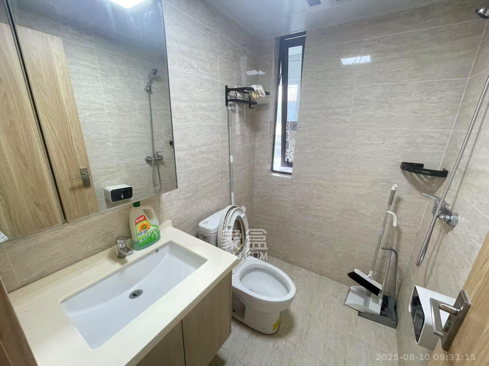 金辉优步花园  2室2厅1卫    2000.0元/月室内图