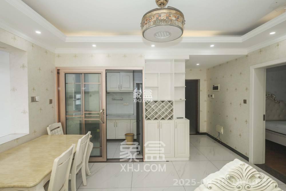 梅溪湖合能璞丽 3室2厅2卫 2800.0元/月 梅溪湖合能璞丽 3室2厅2卫 2800.0元/月室内图