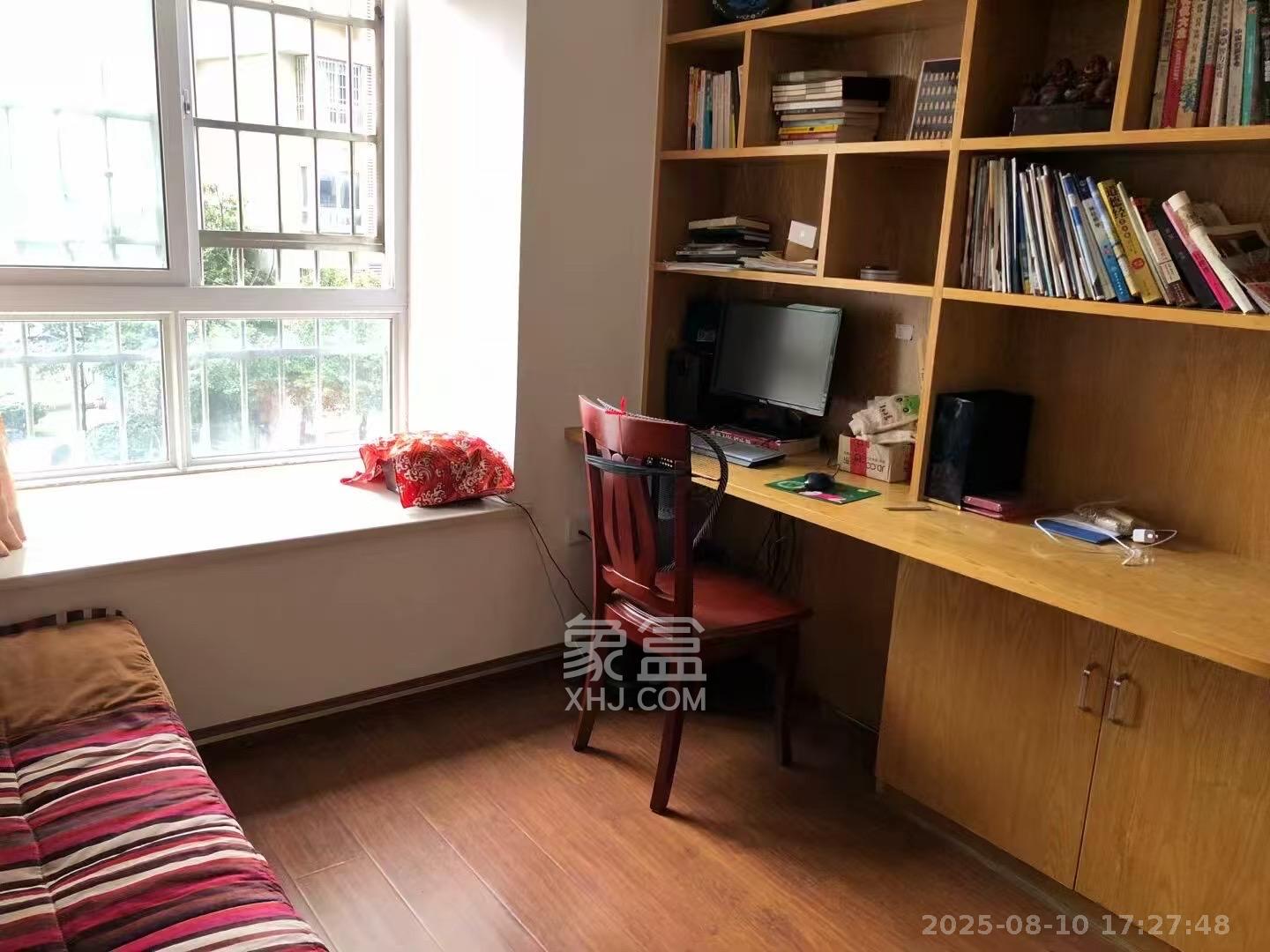 中房F联邦  3室1厅1卫    1000.0元/月 中房F联邦  3室1厅1卫    1000.0元/月室内图