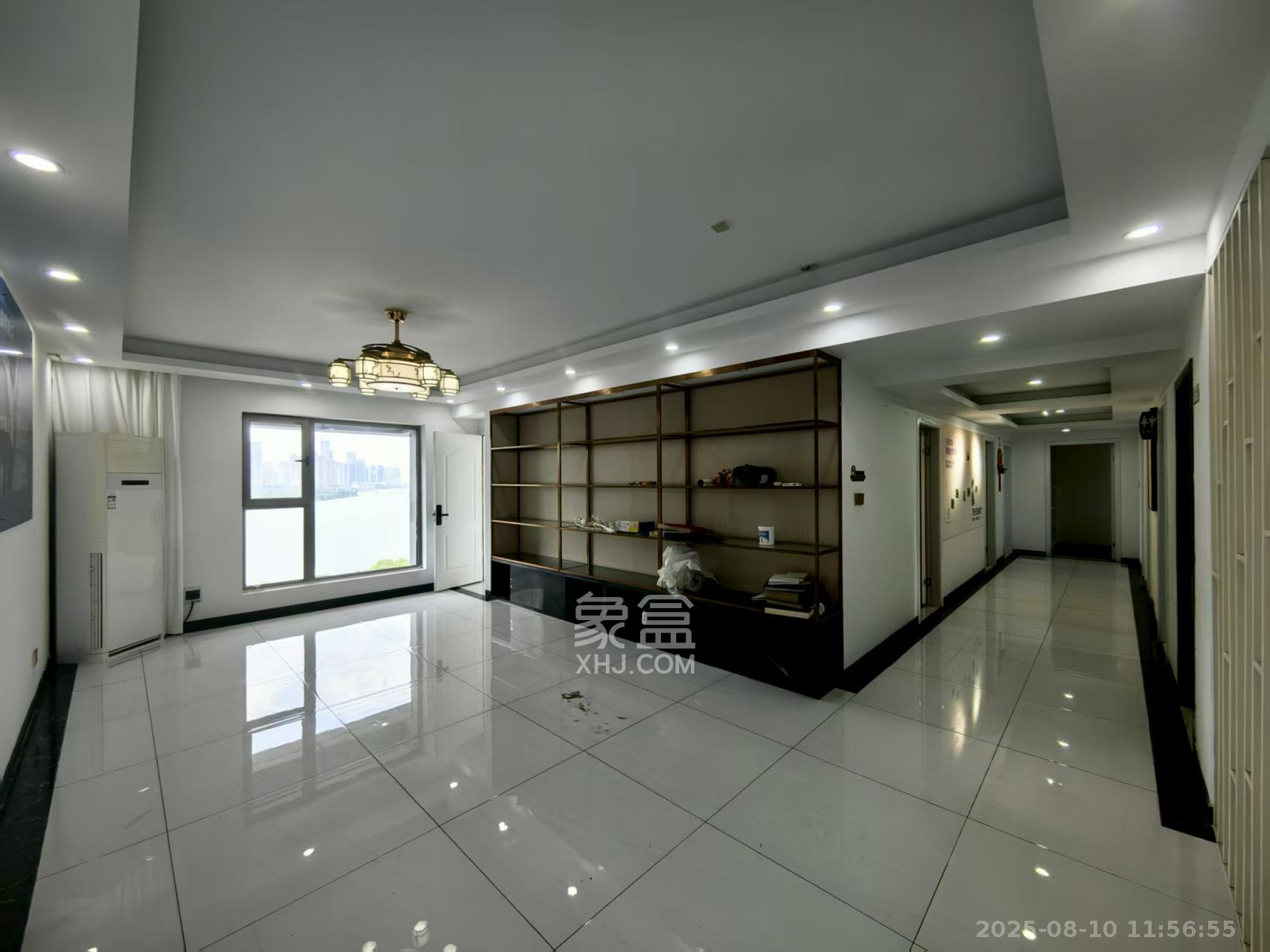 潮宗御苑  4室2厅2卫    5800.0元/月 潮宗御苑  4室2厅2卫    5800.0元/月