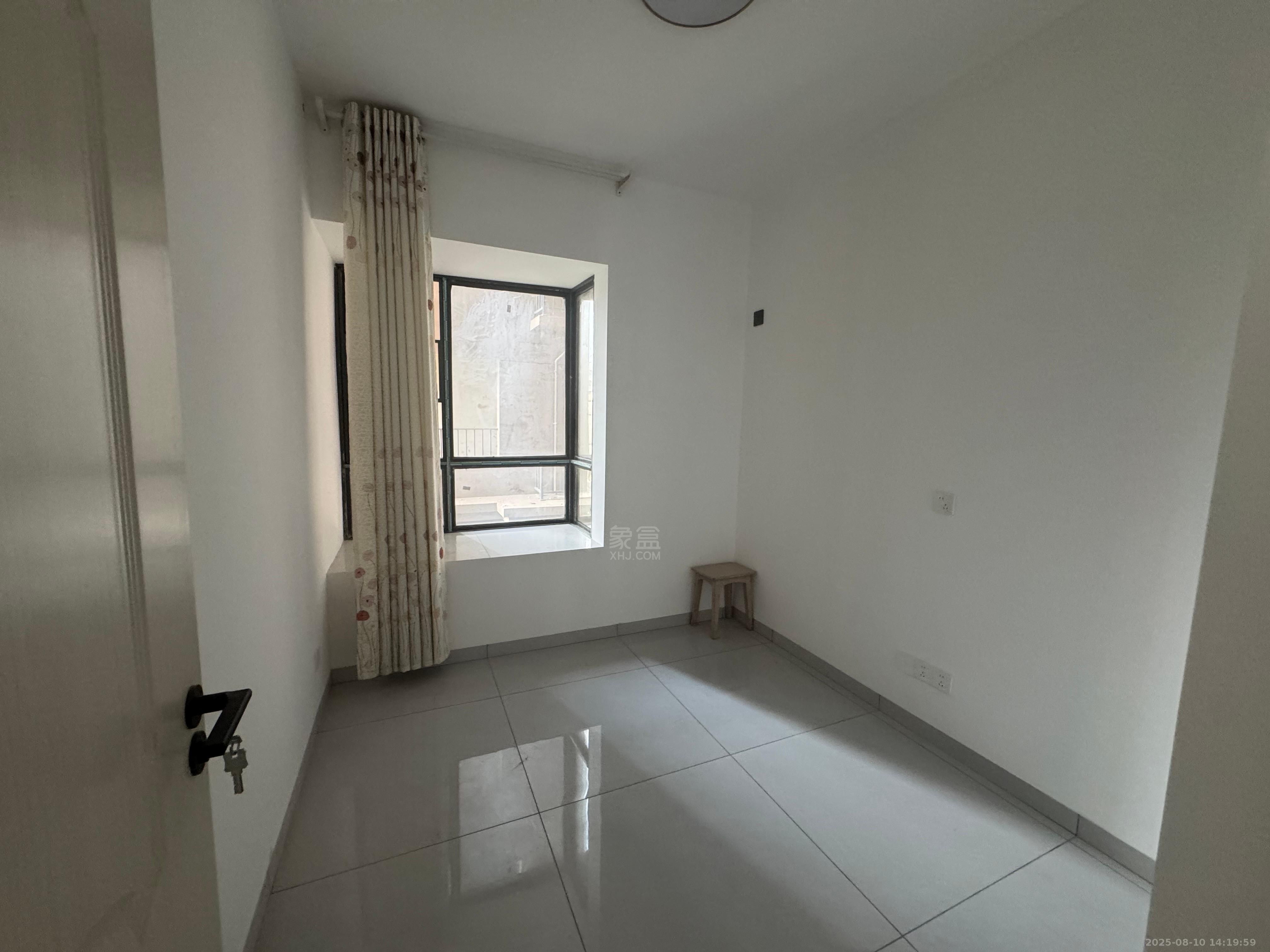 提香蓝岸  1室0厅0卫    1600.0元/月室内图