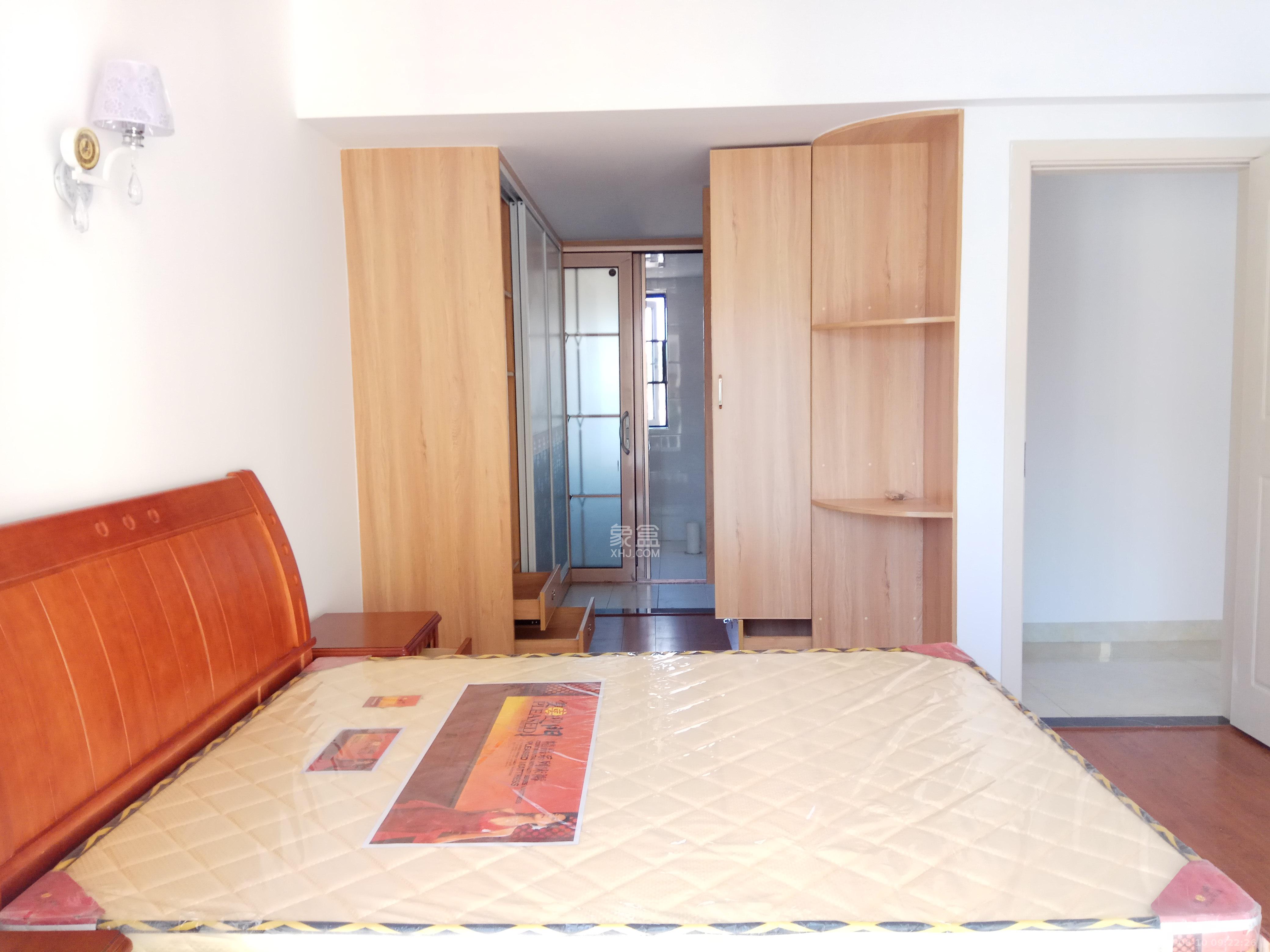 中建芙蓉嘉苑  3室2厅2卫   2600.00元/月室内图