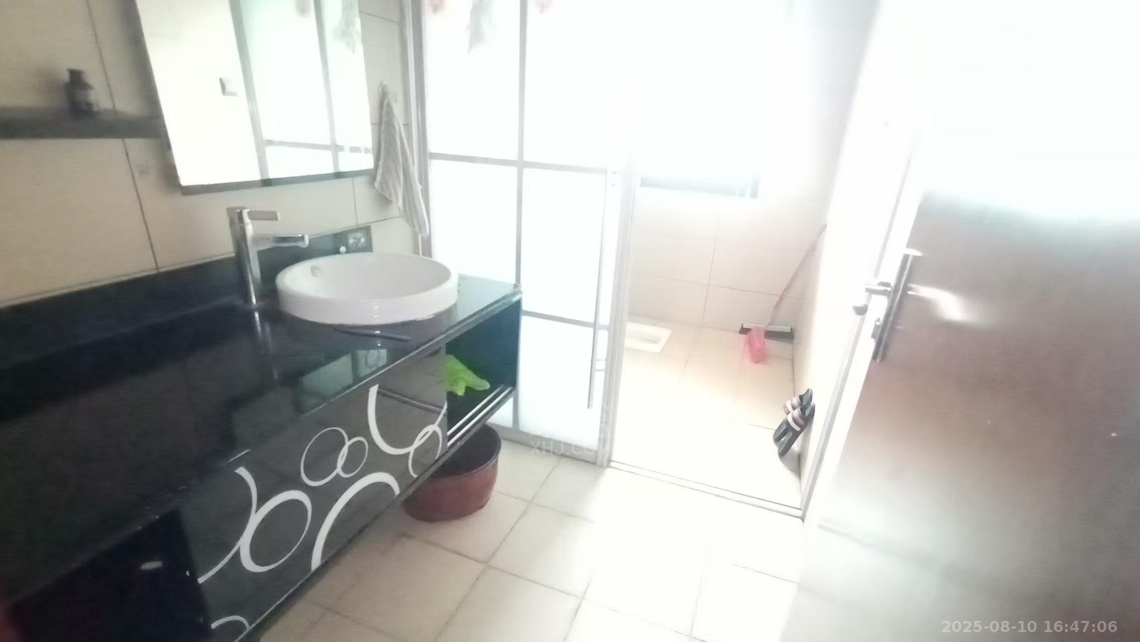 地税新村 4室2厅2卫 2000.0元/月 地税新村 4室2厅2卫 2000.0元/月室内图