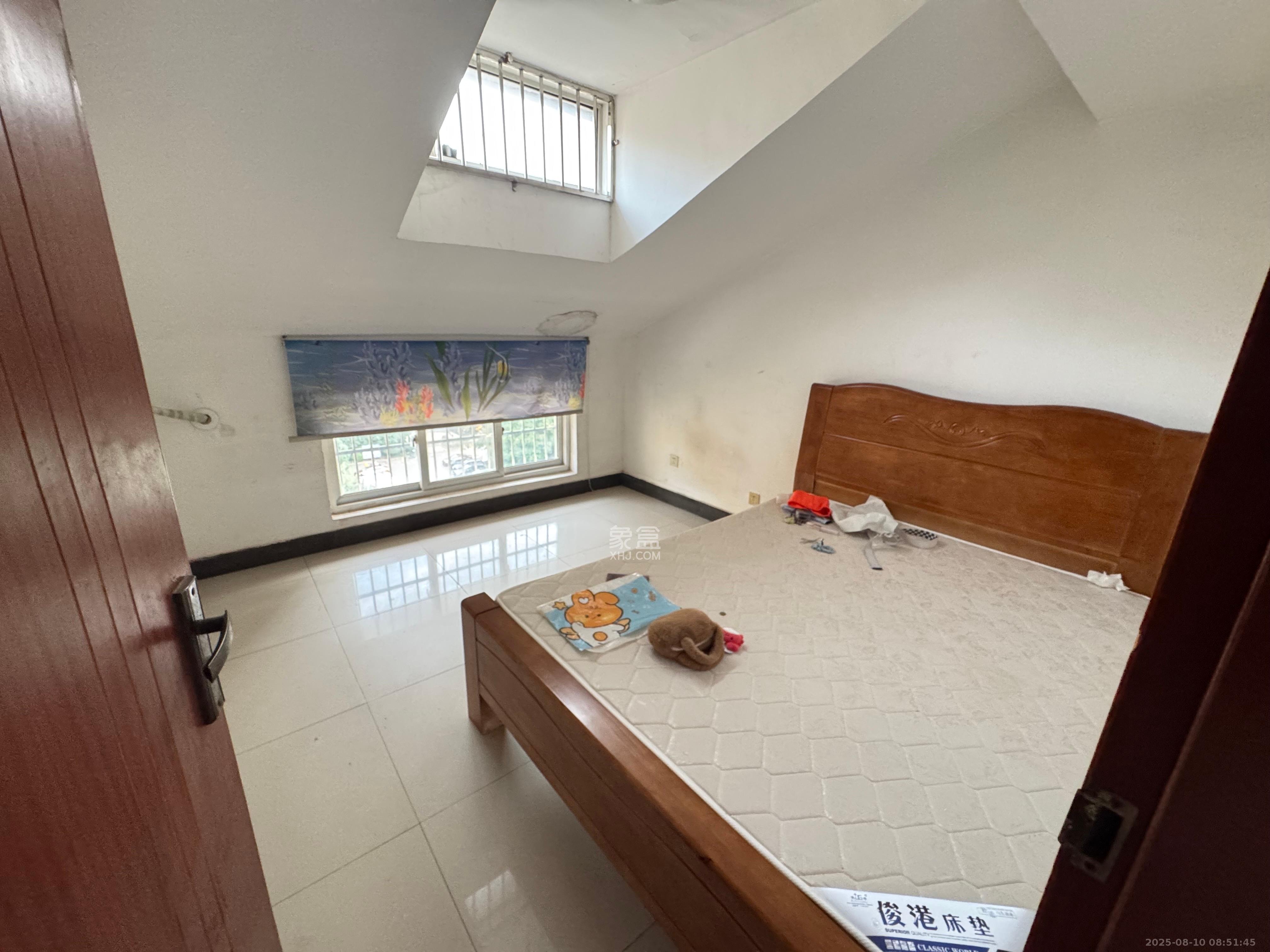 鄱阳小区  2室2厅1卫    800.0元/月 鄱阳小区  2室2厅1卫    800.0元/月室内图