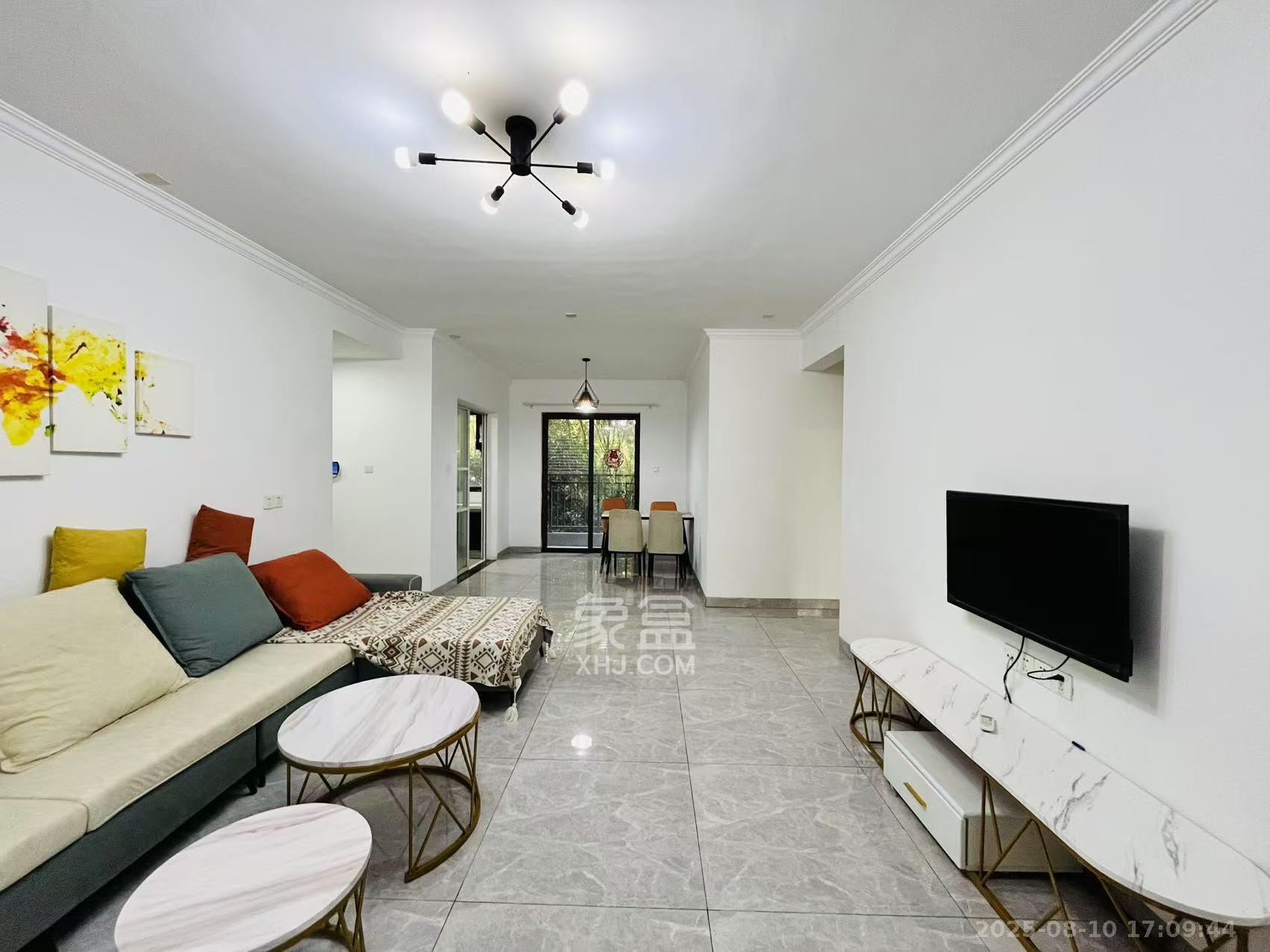 龙湖春江悦茗 4室2厅2卫 2500.0元/月 龙湖春江悦茗 4室2厅2卫 2500.0元/月室内图