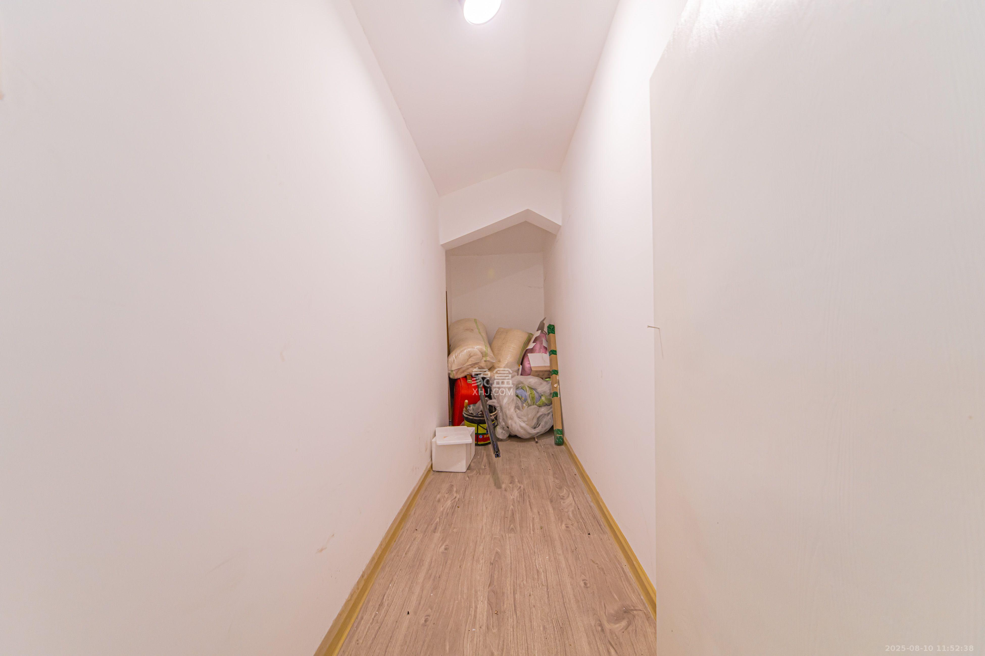 中建芙蓉嘉苑 3室2厅2卫 2300.0元/月 中建芙蓉嘉苑 3室2厅2卫 2300.0元/月室内图