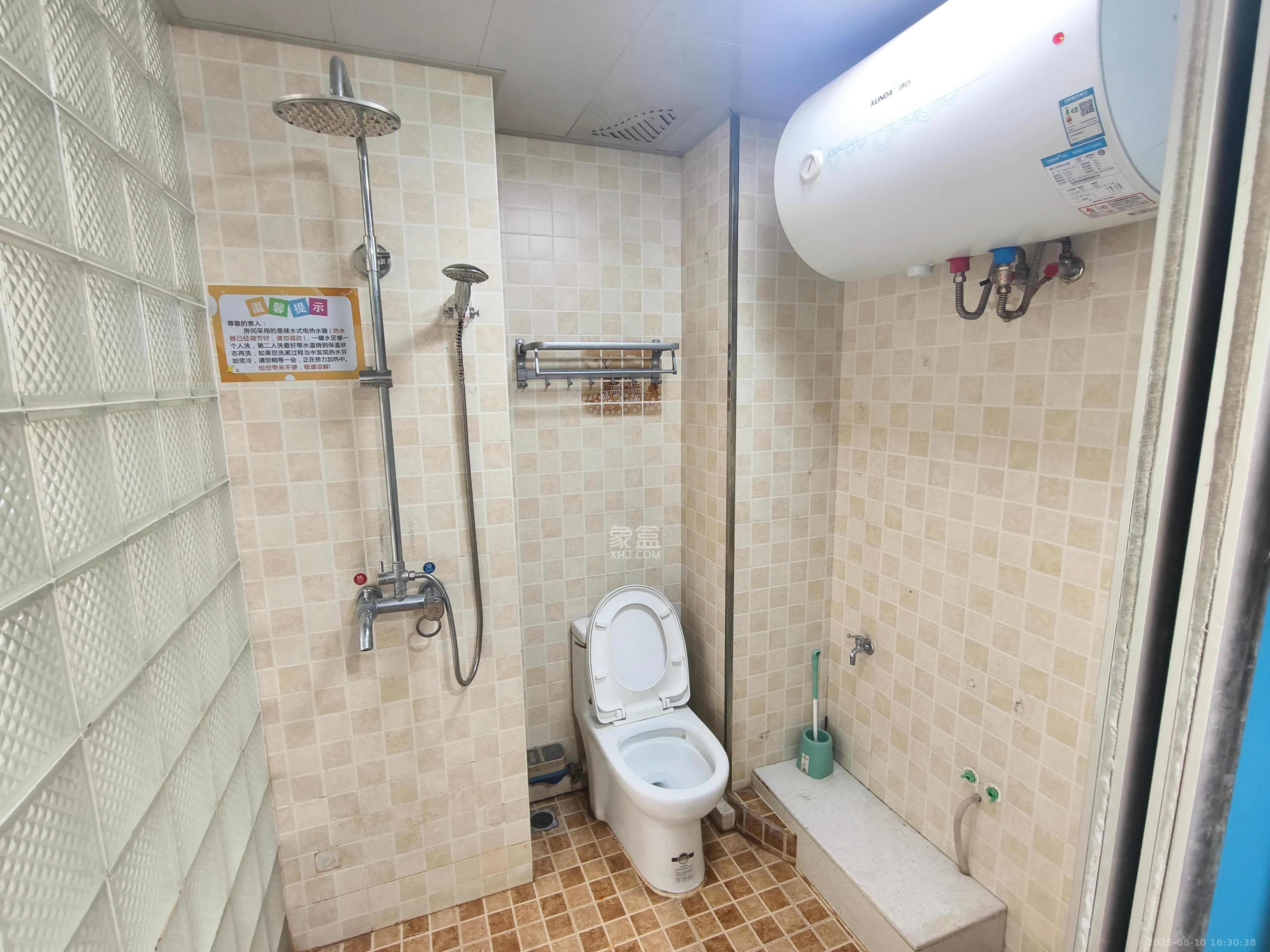 七彩丽都  1室1厅1卫    2000.0元/月 七彩丽都  1室1厅1卫    2000.0元/月室内图