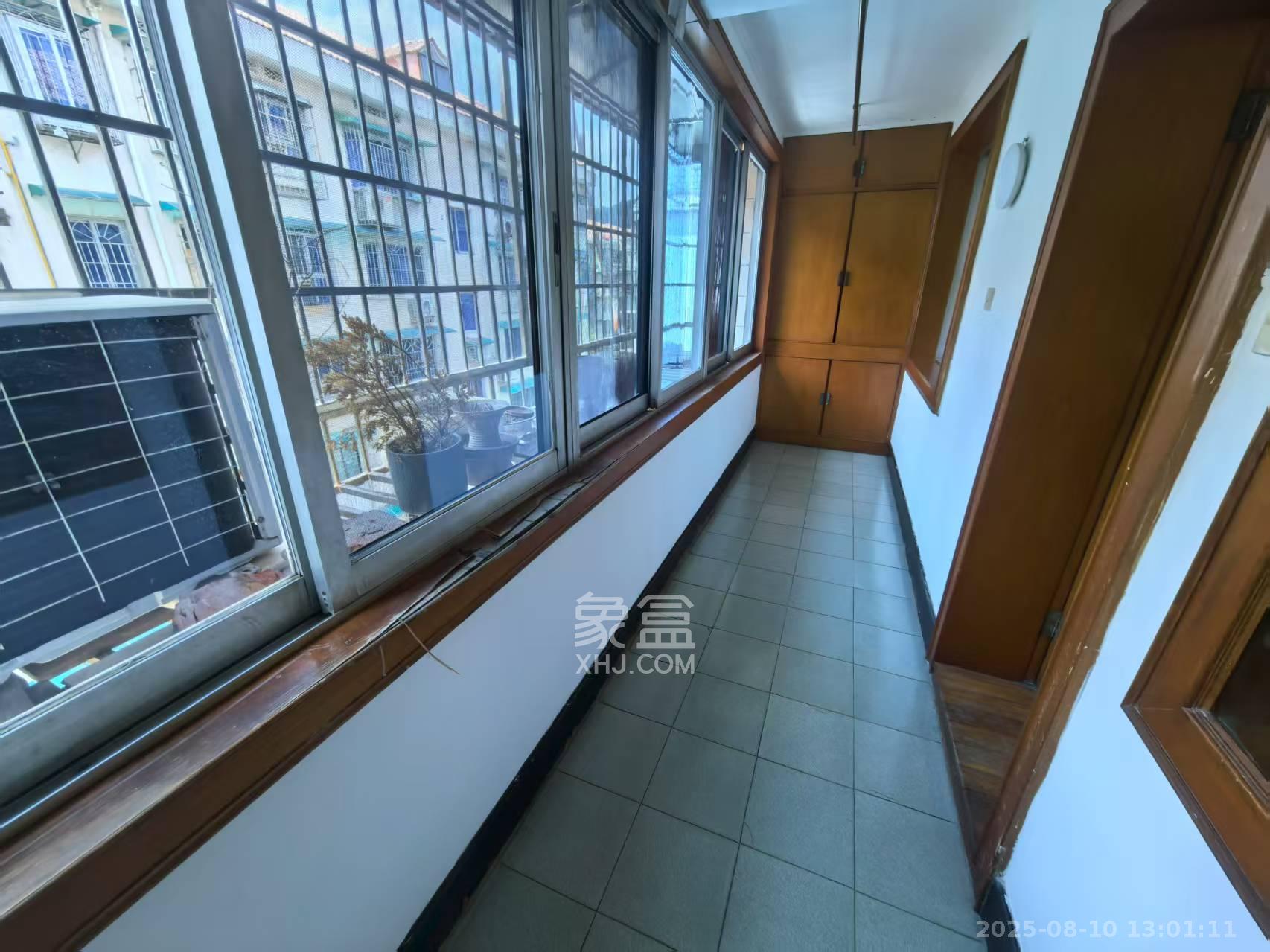 临江花园 4室2厅1卫 4300.0元/月 临江花园 4室2厅1卫 4300.0元/月室内图