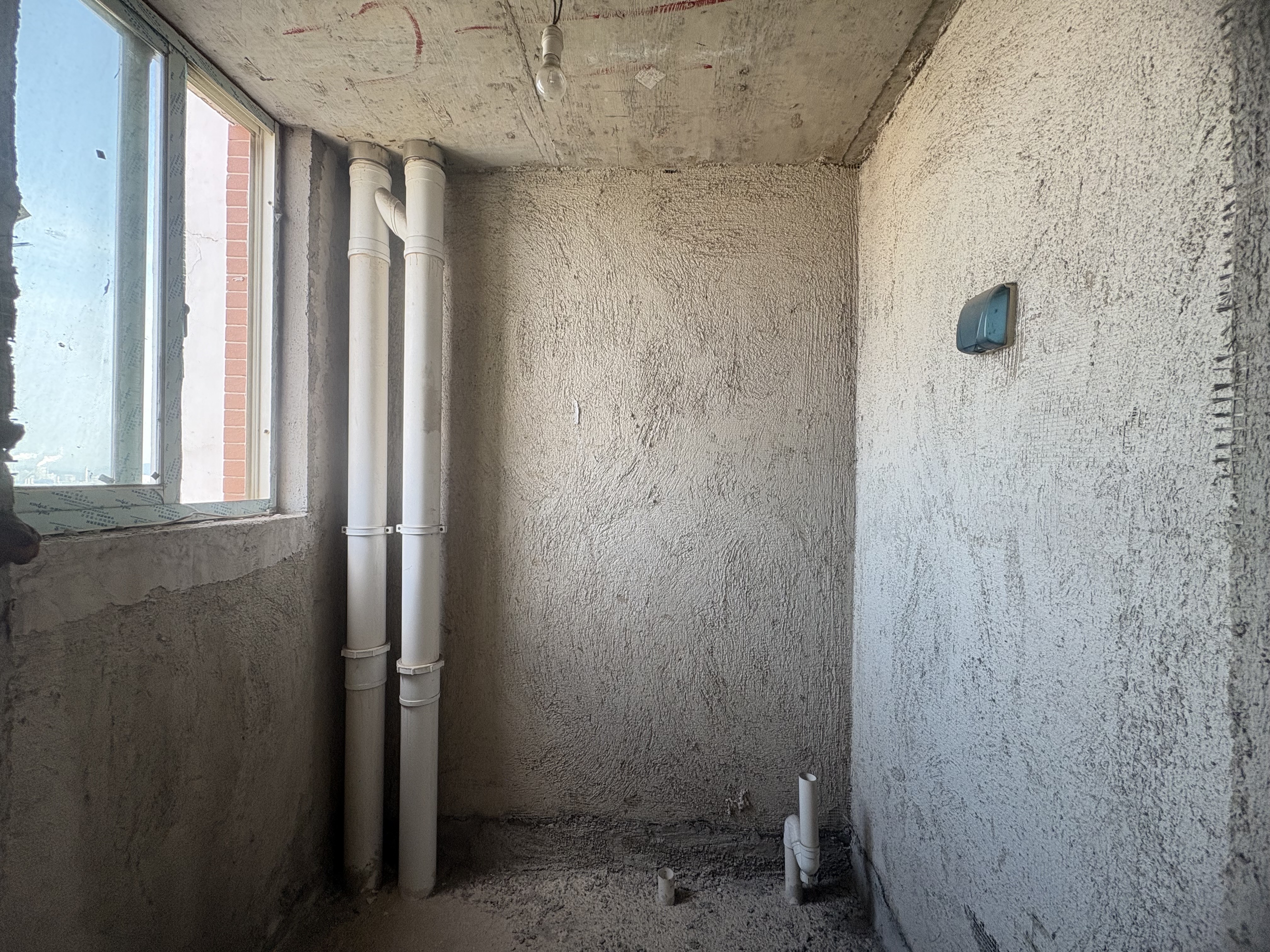 广源壹号  1室0厅0卫    65.0万客厅